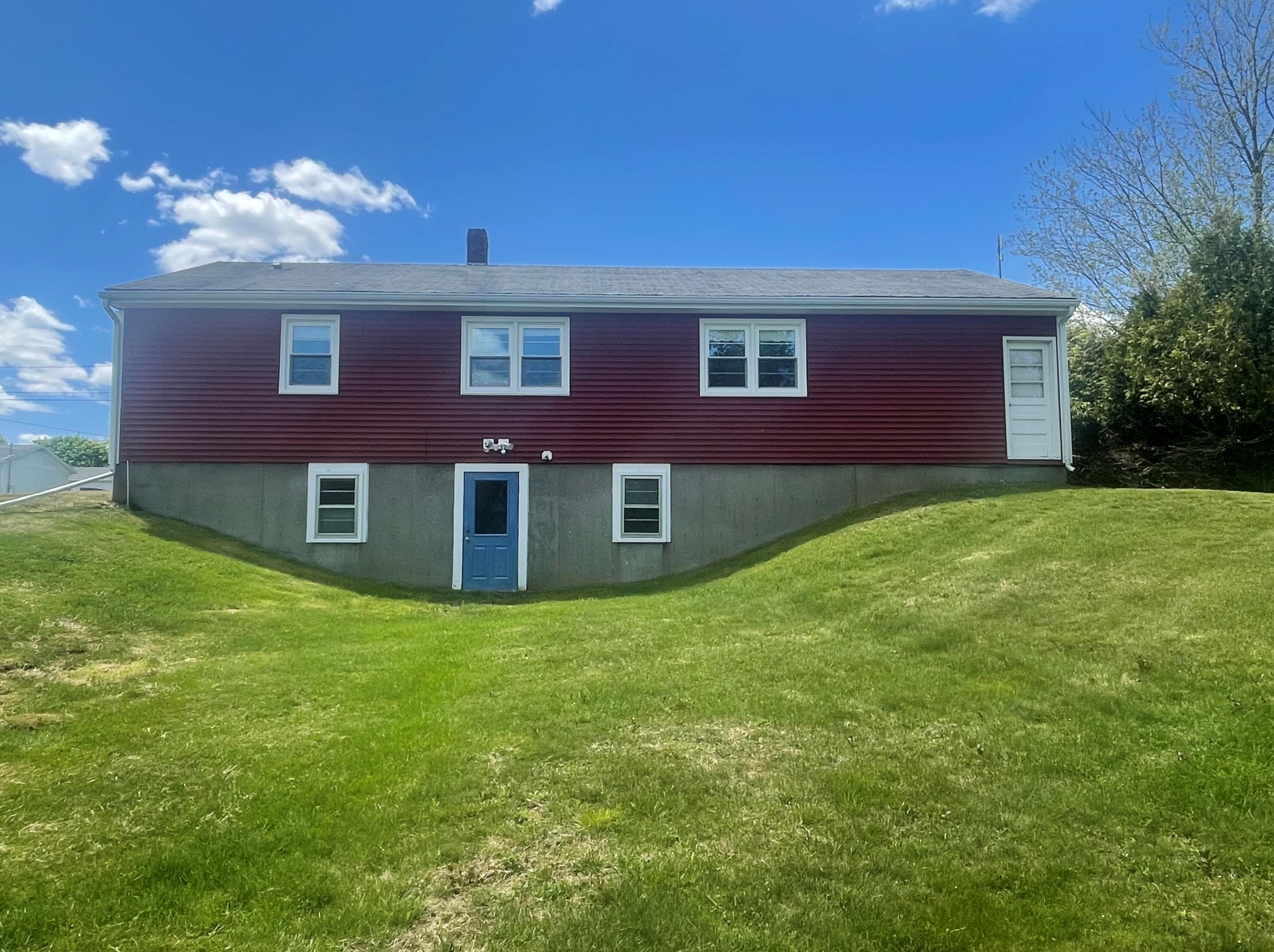 55 Cooper St, Machias, ME 04654
