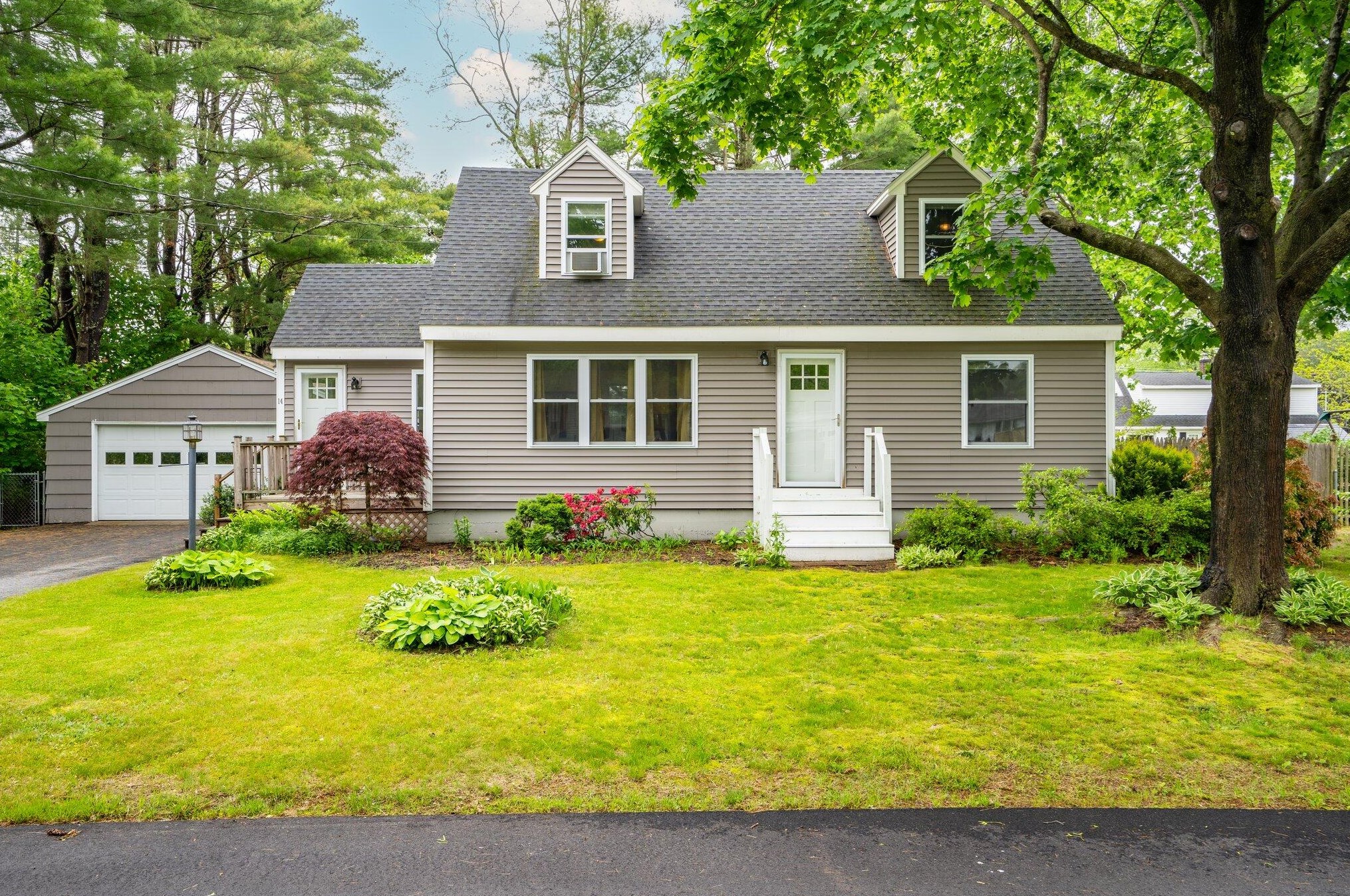 14 Pleasant Ave, Scarborough, ME 04074