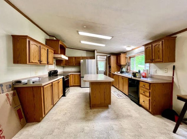 36 Gerald Dr, Monmouth, ME 04259-6415