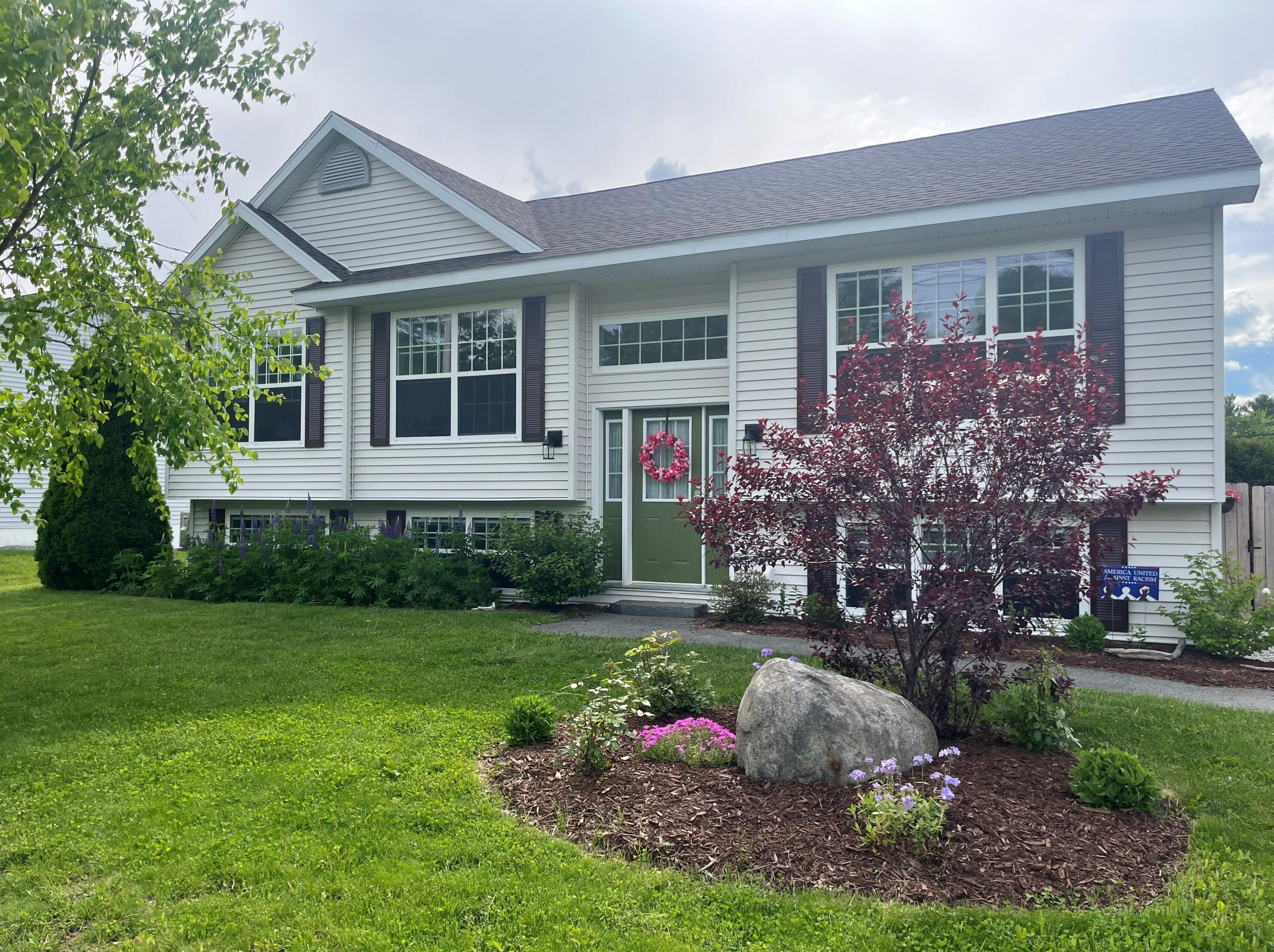45 Starling Dr, Bangor, ME 04401-2778
