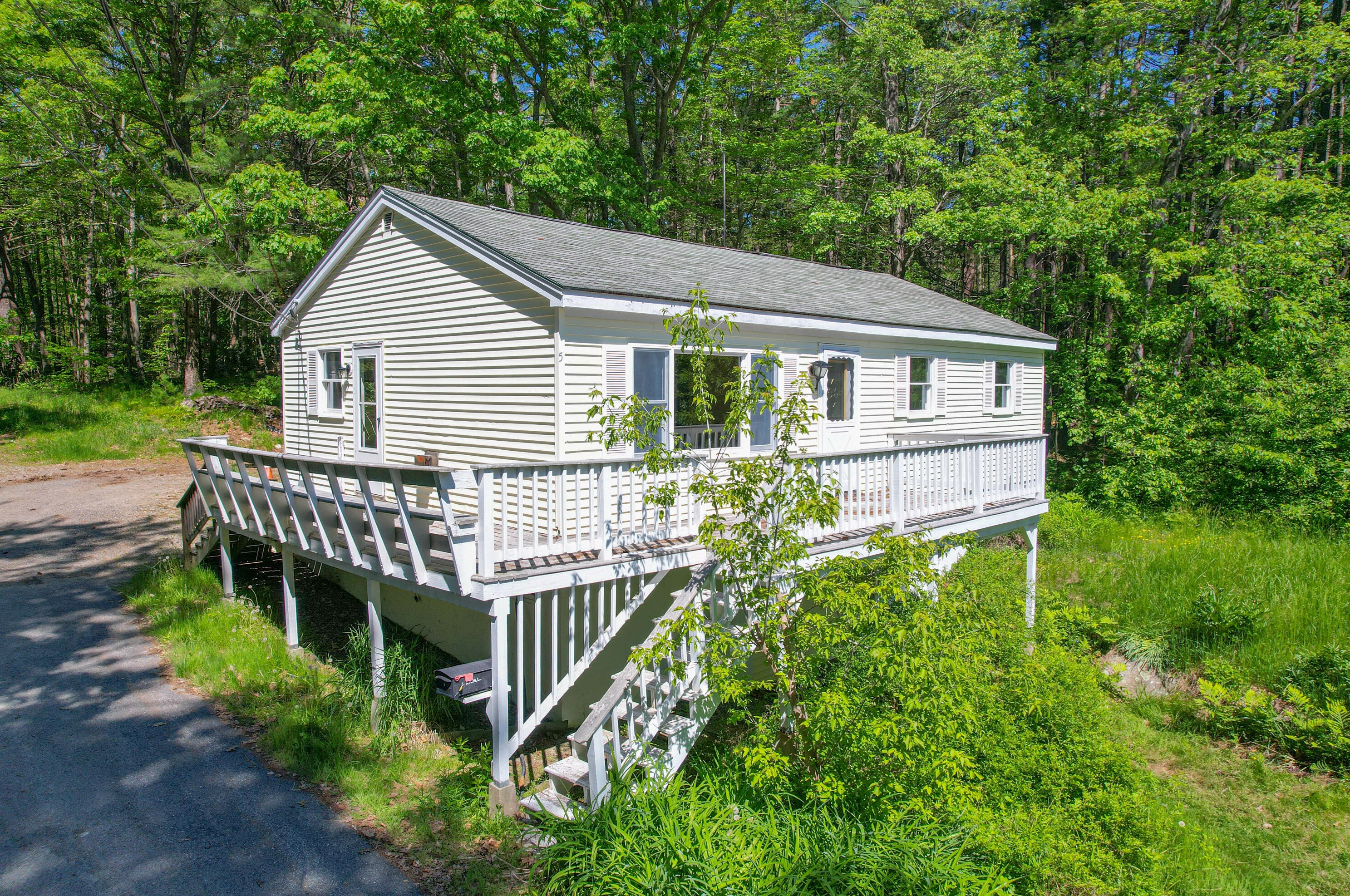 35 Nichols St, Bath, ME 04530 exterior