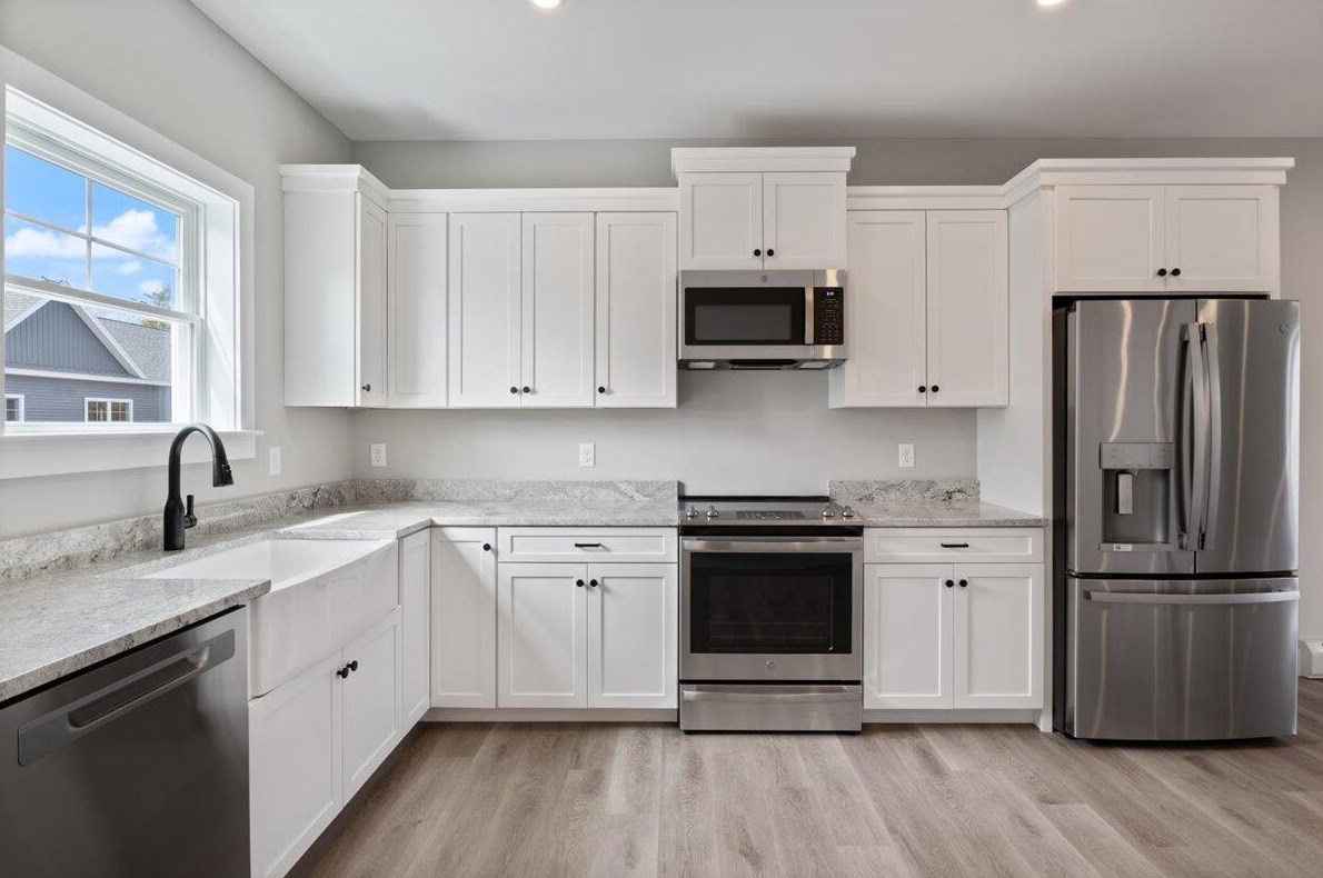 50 Ocean Park Rd #108, Saco, ME 04072