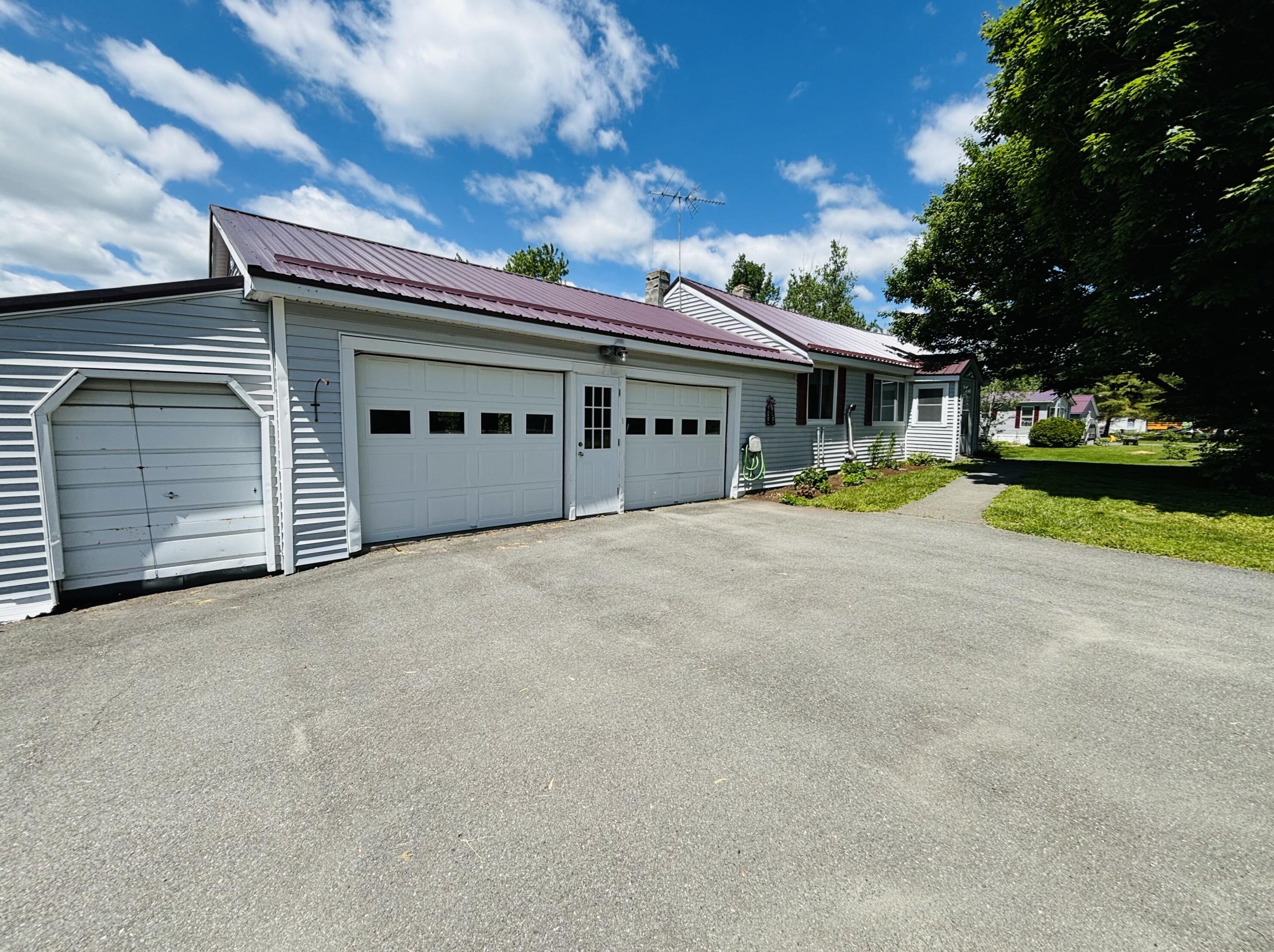 180 Raymond St, Pittsfield, ME 04967