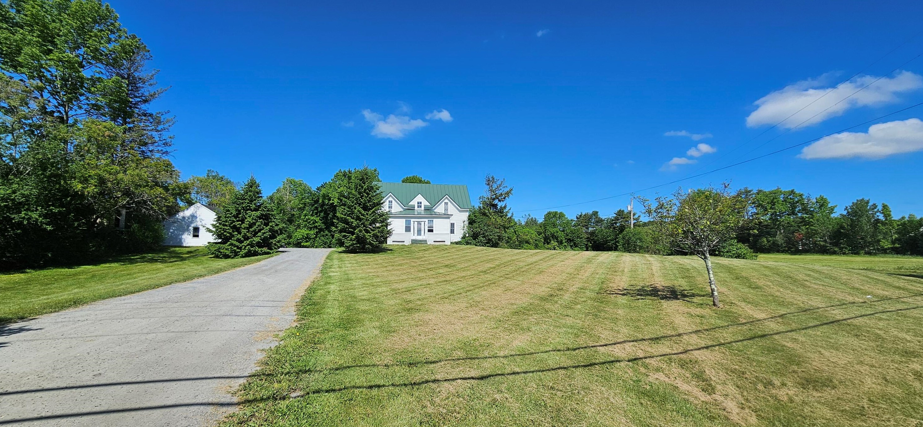 237 W River Rd, Waterville, ME 04901