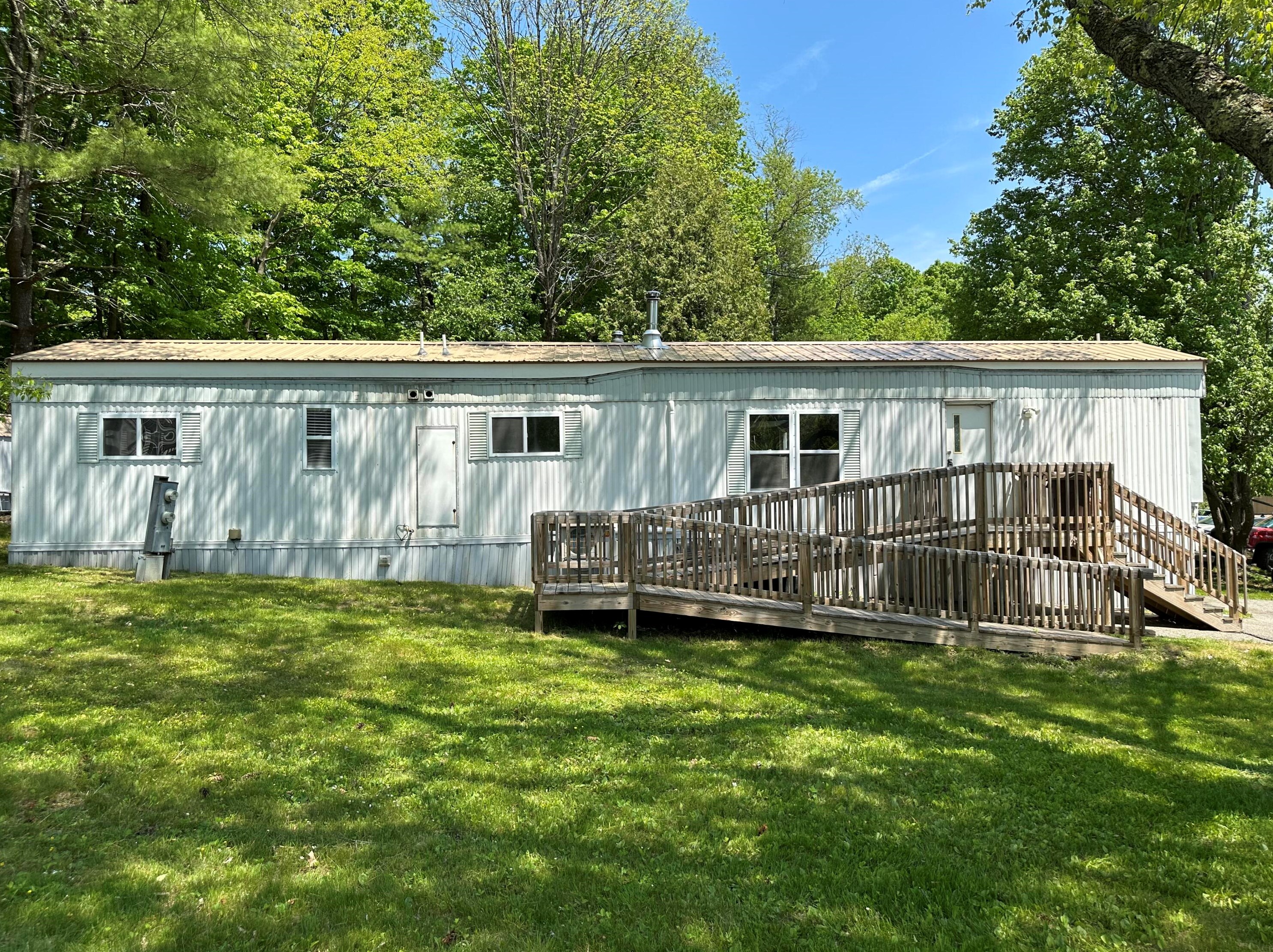38 Marshwood Dr, Eliot, ME 03903-1182