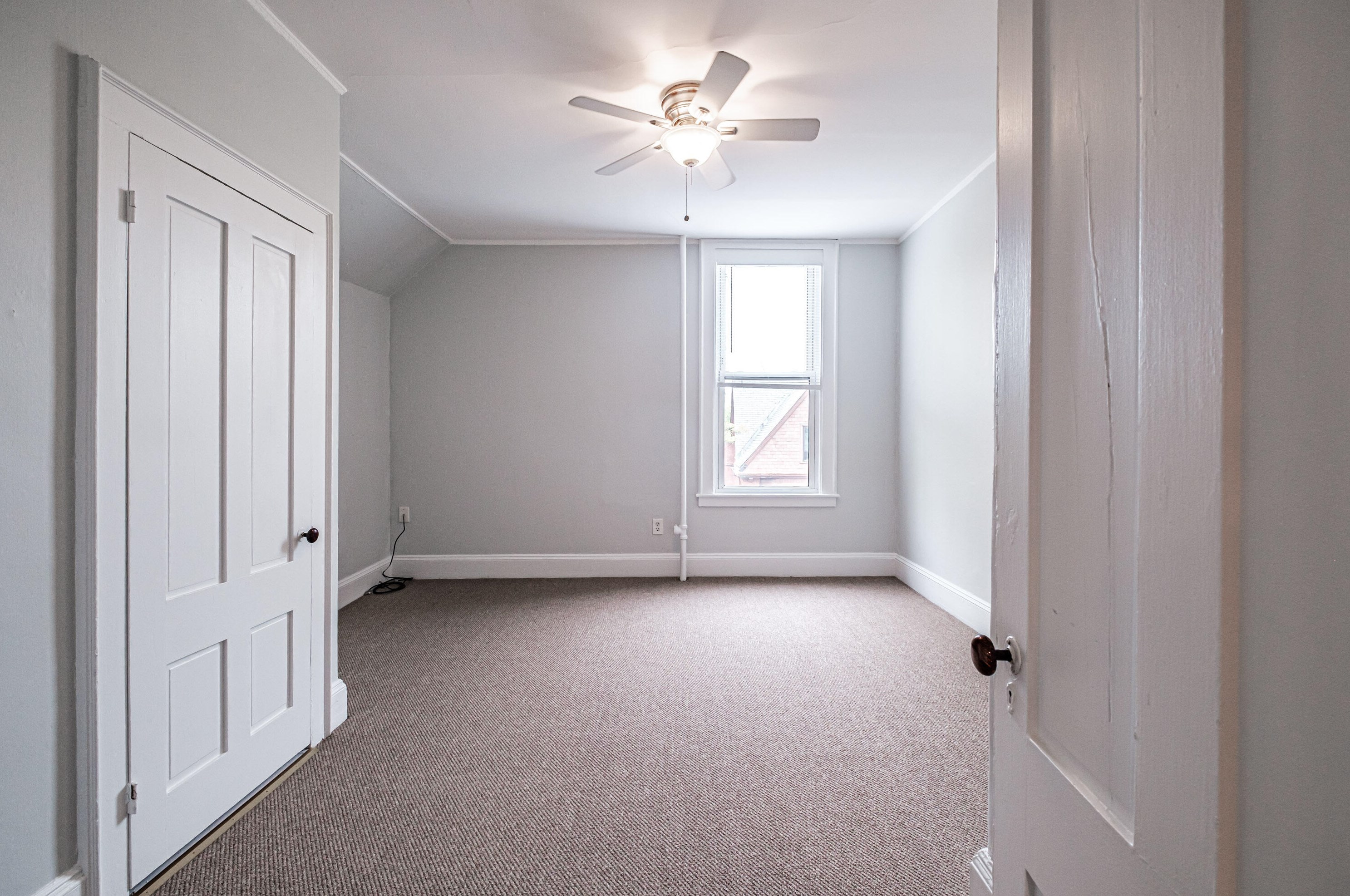 89 Carleton St, Portland ME 04102-5204 exterior