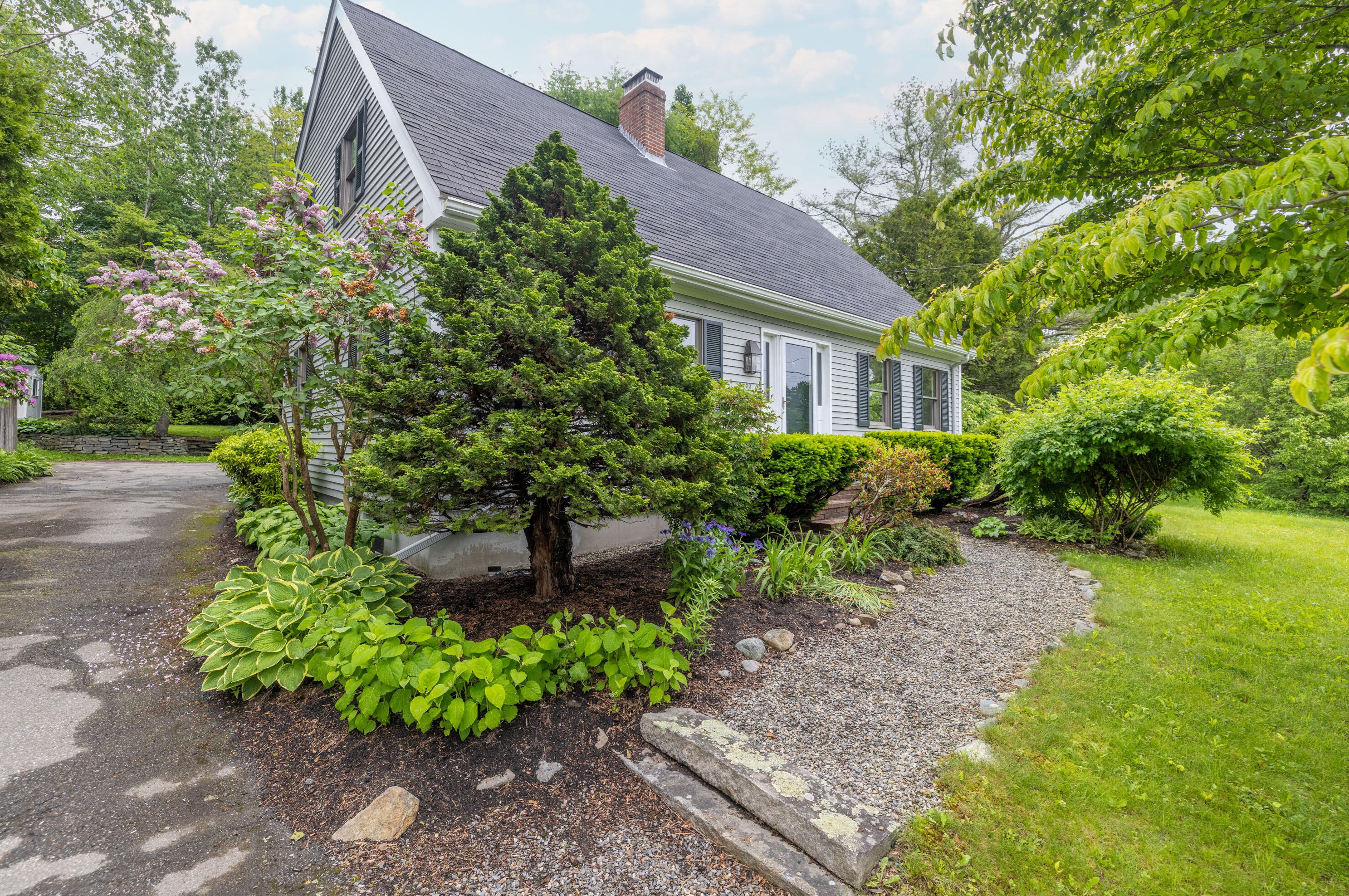 30 Eaton Ave, Camden, ME 04843-1738