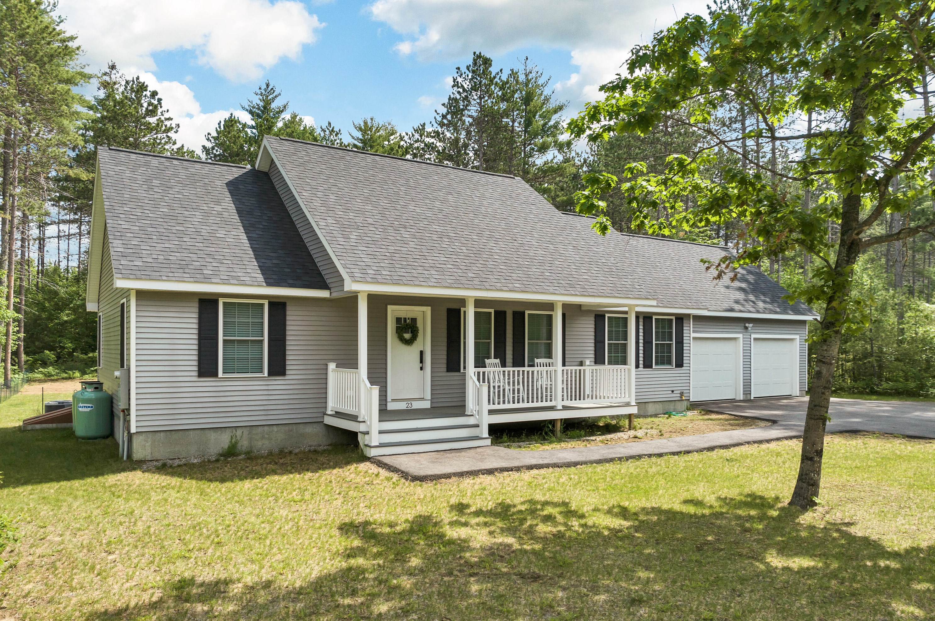 23 Christopher St, Fryeburg, ME 04037-4362