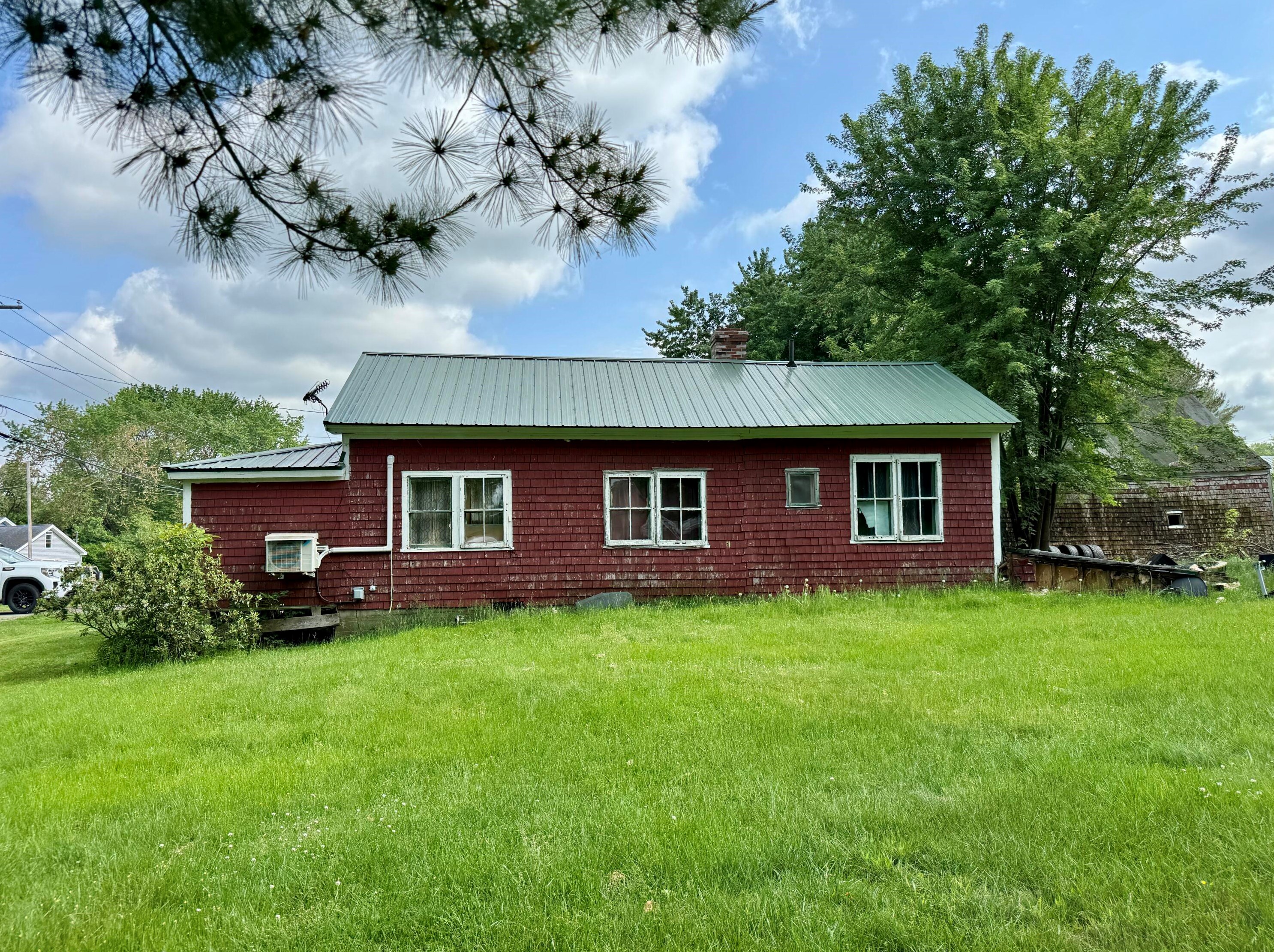 59 Railroad Ave, Ripley, ME 04930-2051