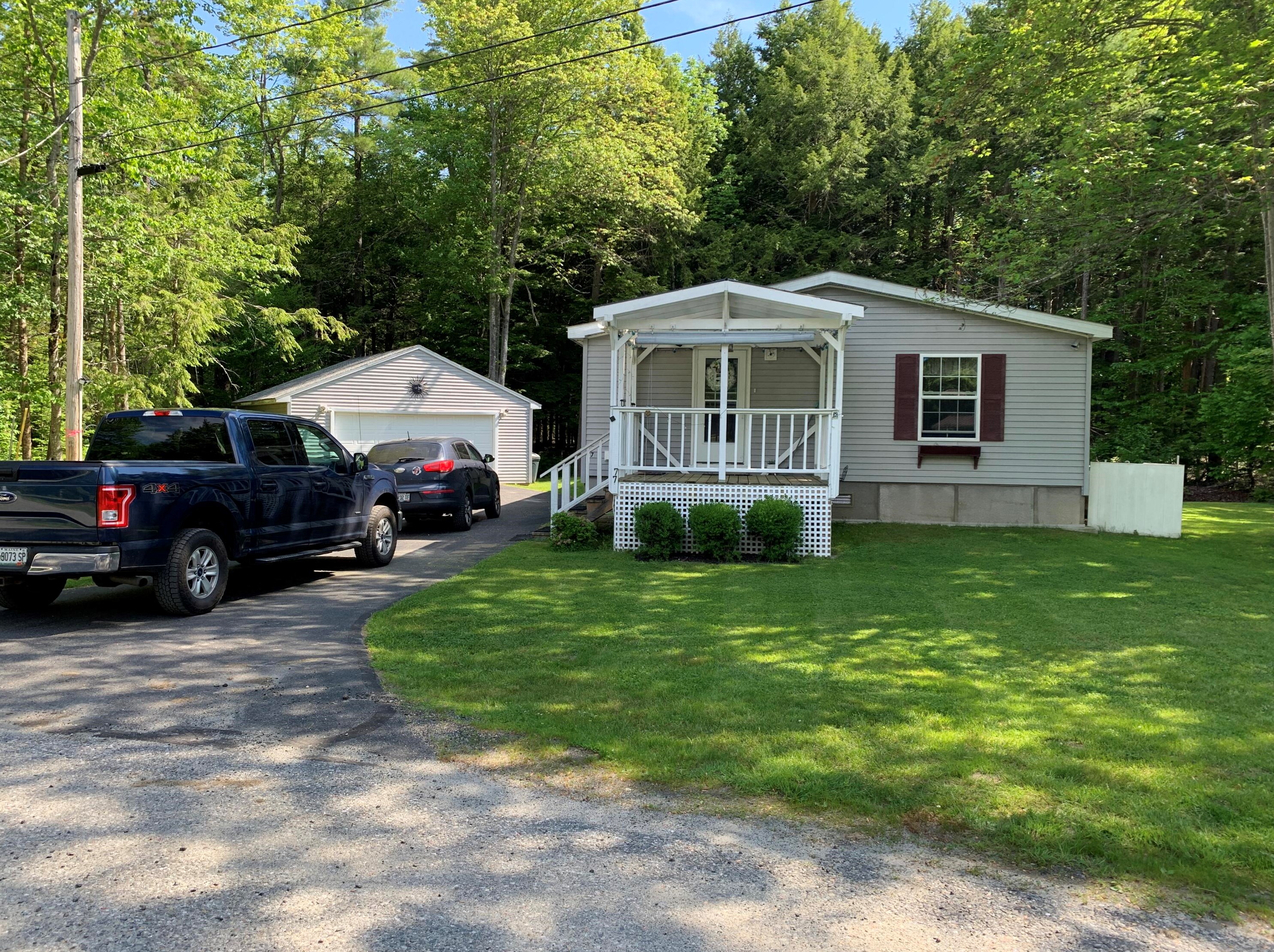 77 Pineland Dr, Winthrop, ME 04364-3121