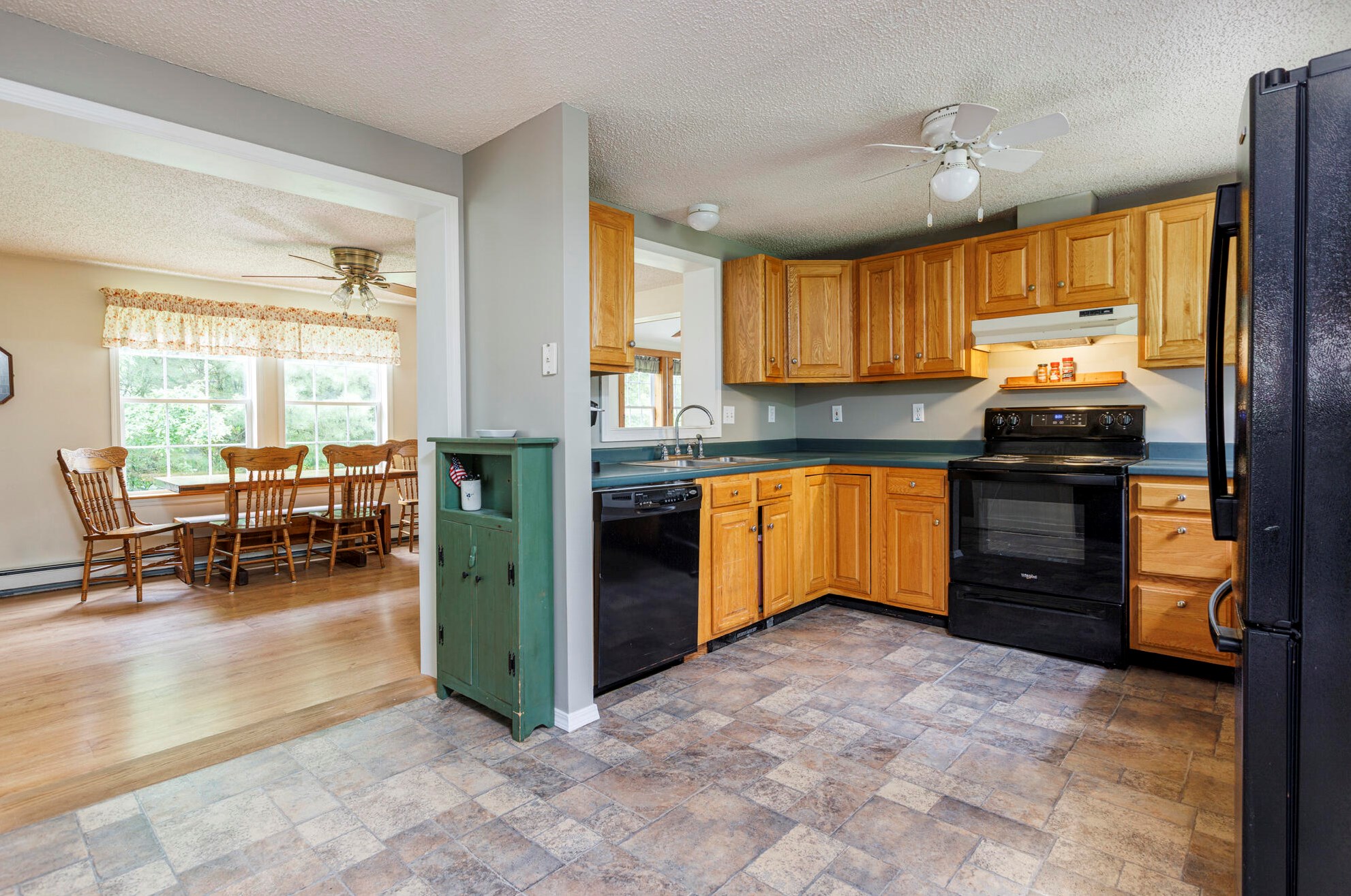 685 Gray Rd, Windham, ME 04062