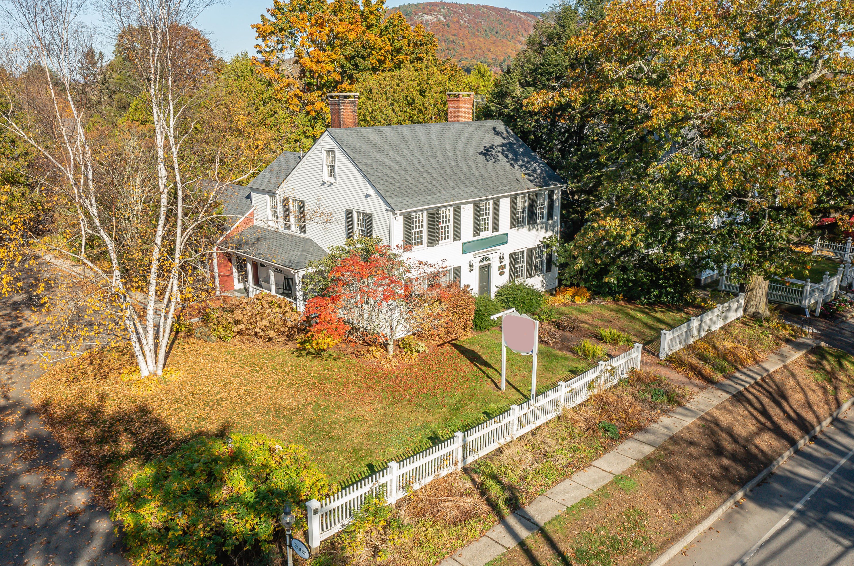 73 Elm St, Camden, ME 04843-1904