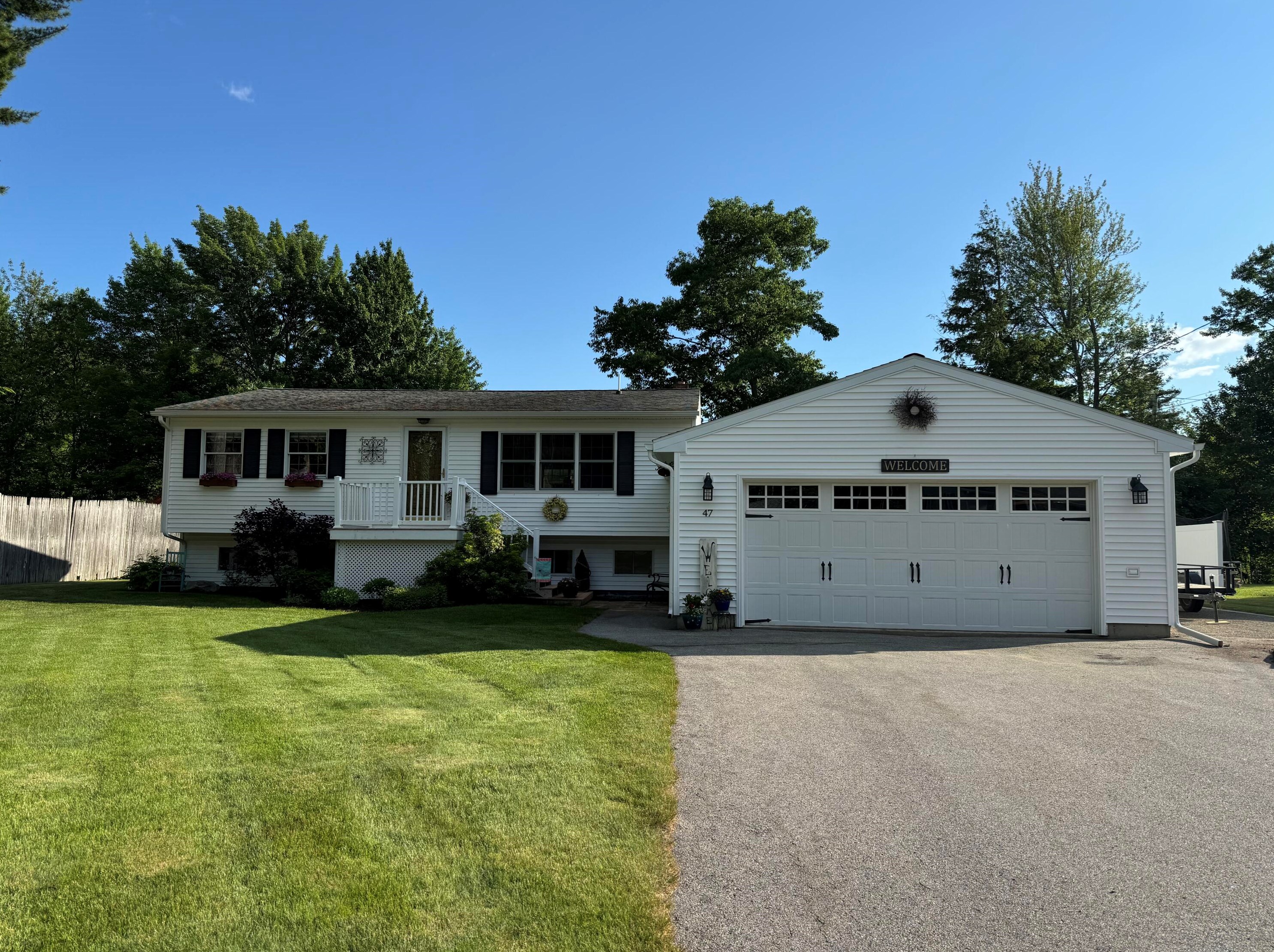 47 Rotherdale Rd, Brewer, ME 04412