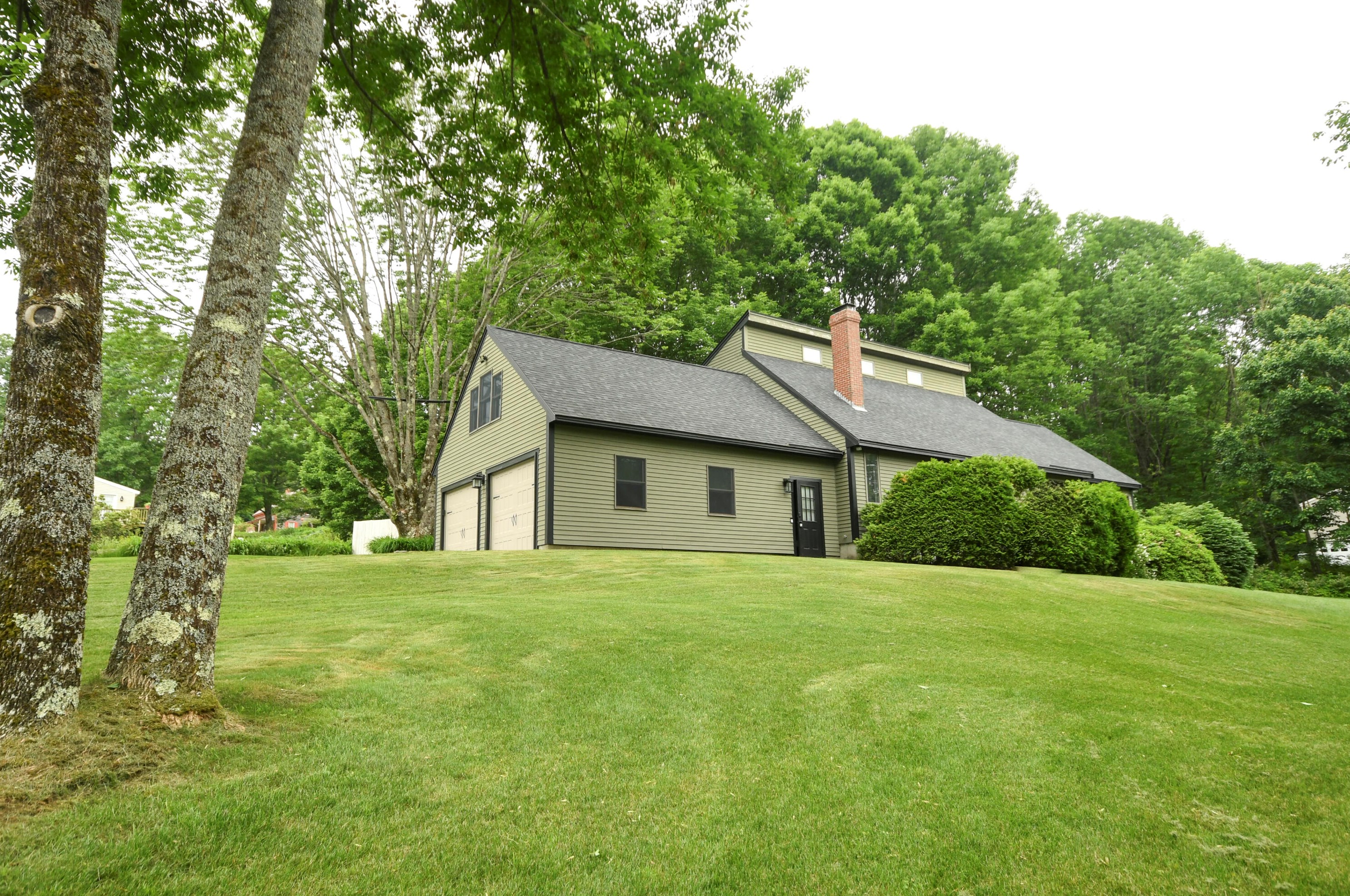 12 Green Ridge Dr, Buxton, ME 04093 exterior