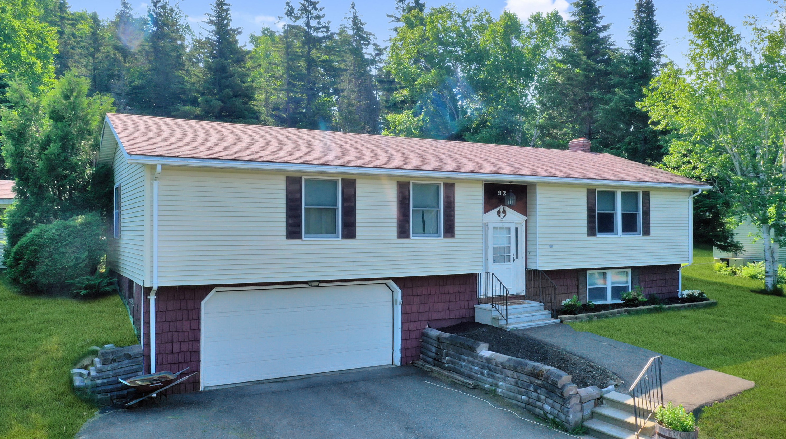 92 Lombard St, Presque Isle, ME 04769