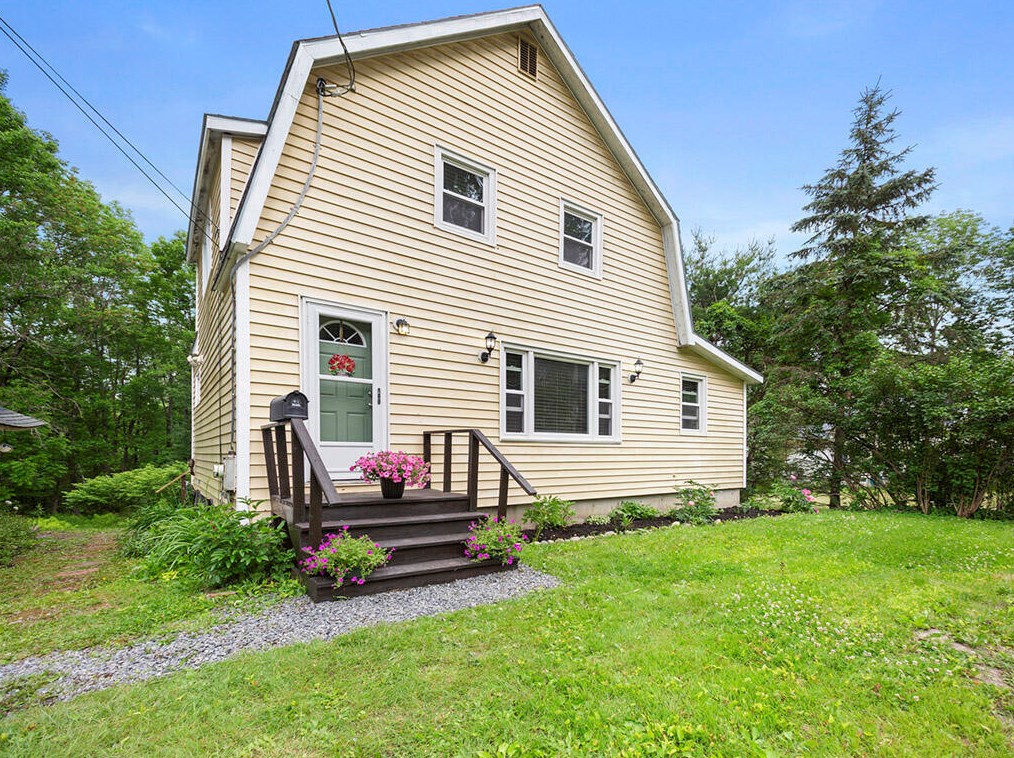 167 Oak St, Rome, ME 04963