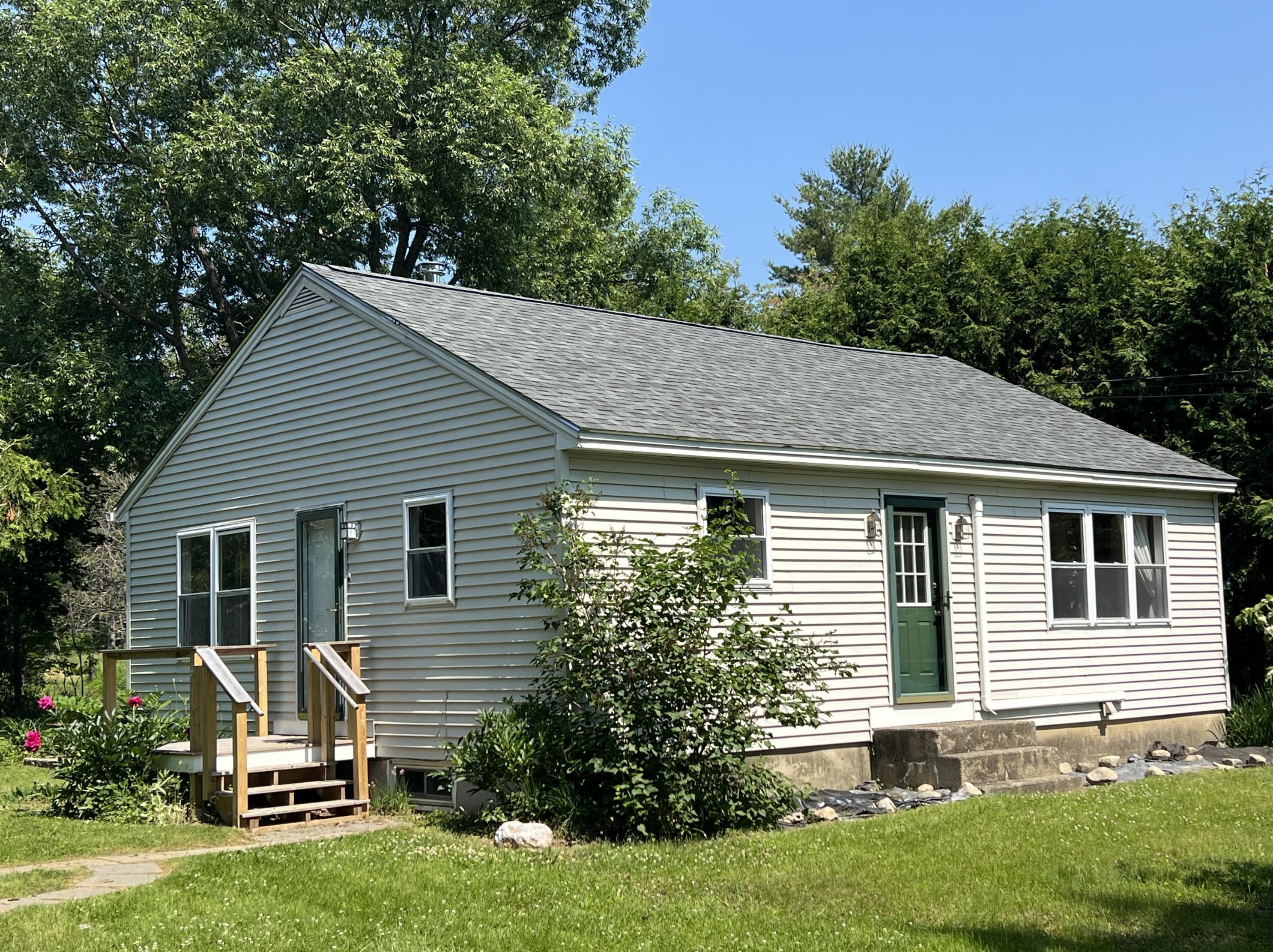 3 High St, Hallowell, ME 04347