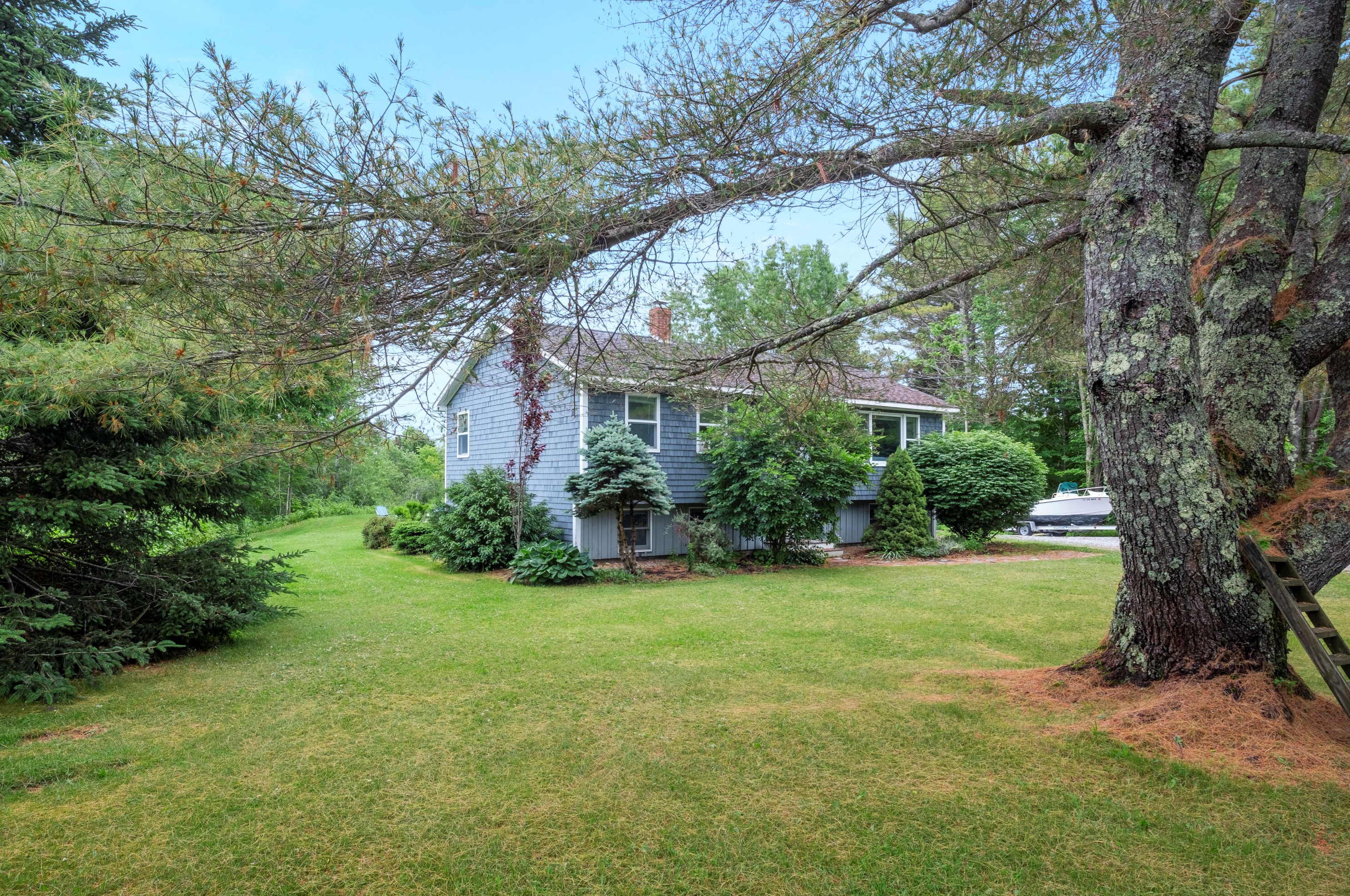 1232 Oyster River Rd, Warren, ME 04864