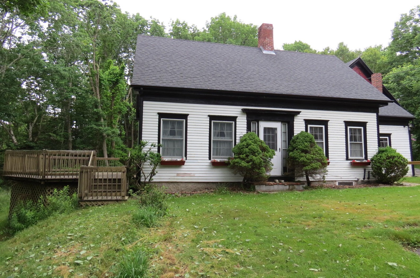 379 S Deer Isle Rd, Deer Isle, ME 04627