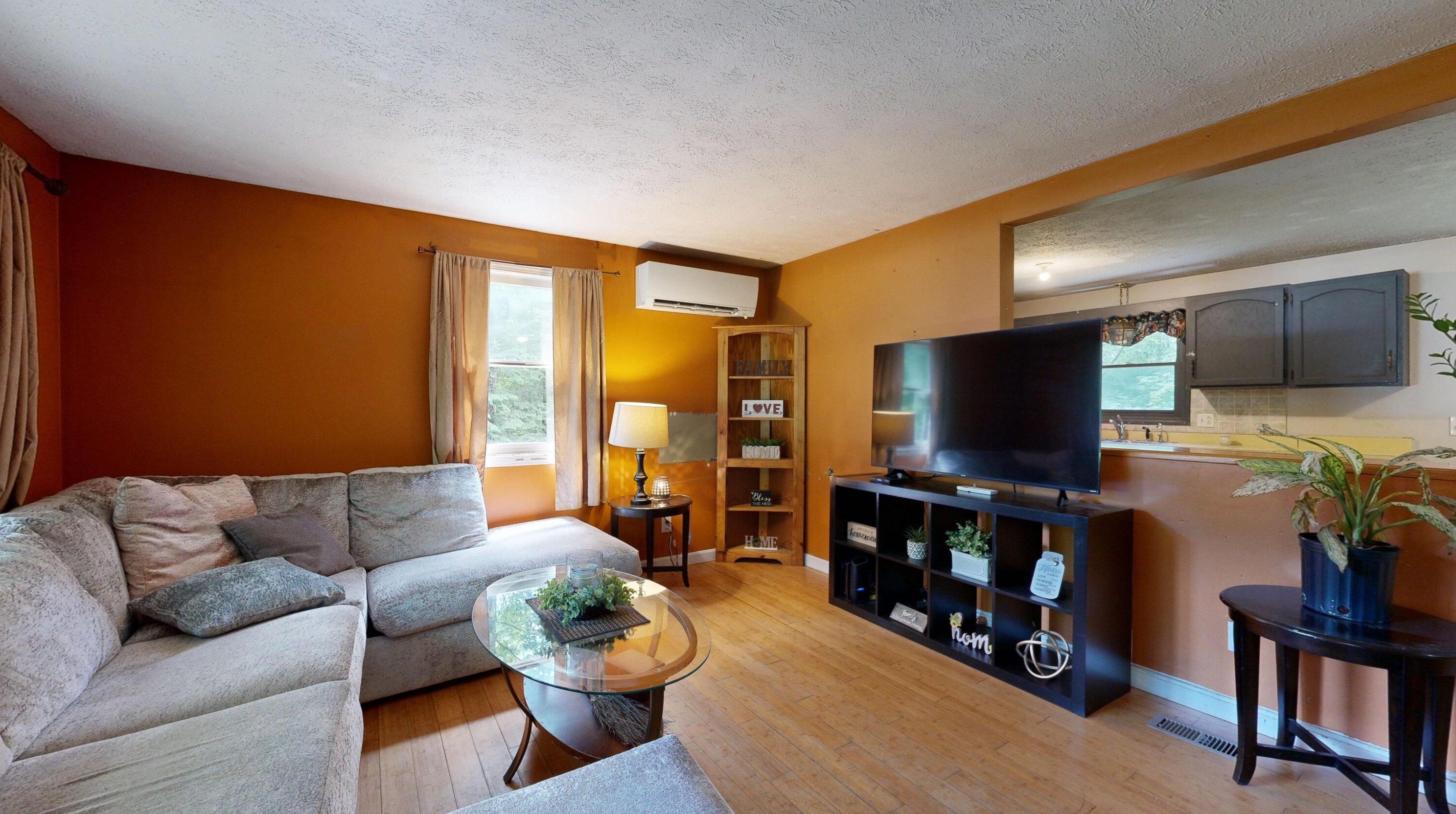 56 Oak St, Greene, ME 04236