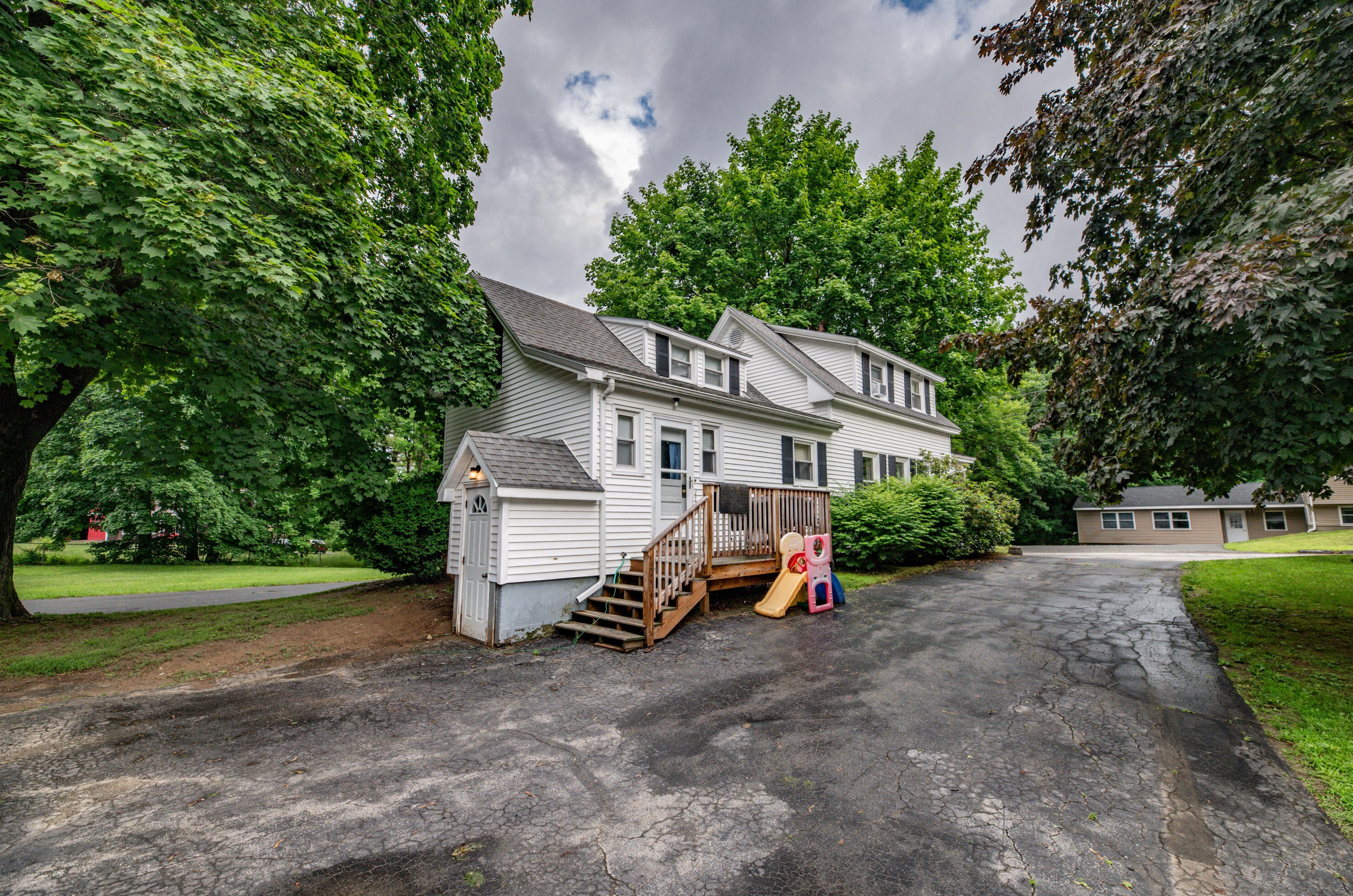 90 Quimby St, Augusta, ME 04330