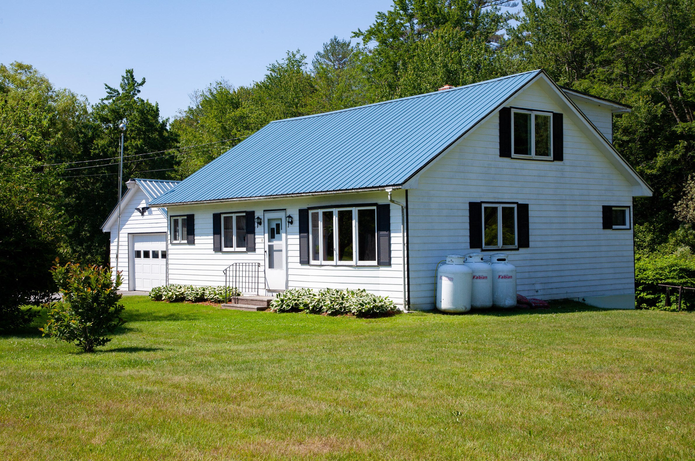 257 Gibbs Mill Rd, Livermore, ME 04253