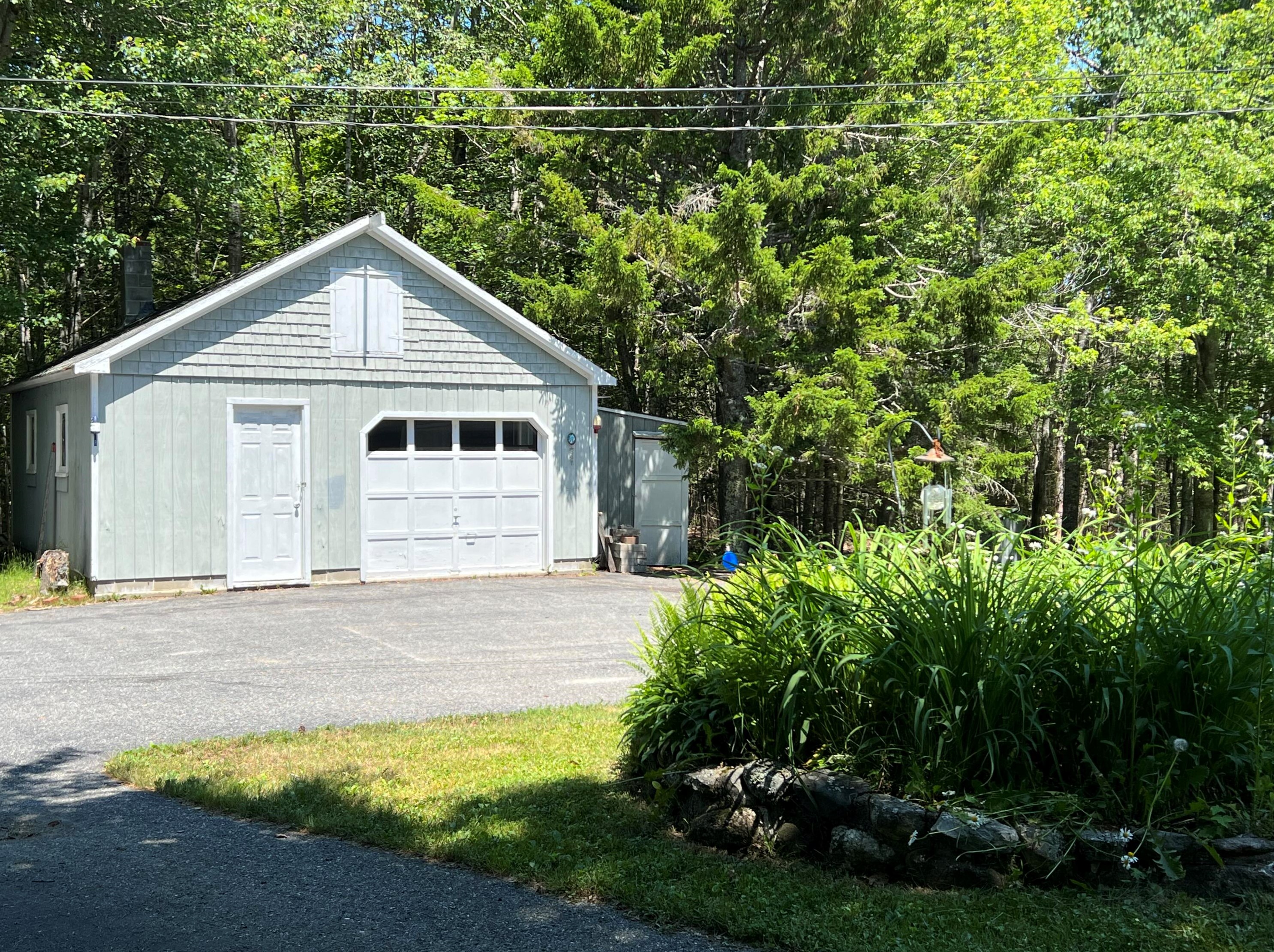 38 Larnus Hill Ln, Blue Hill, ME 04614