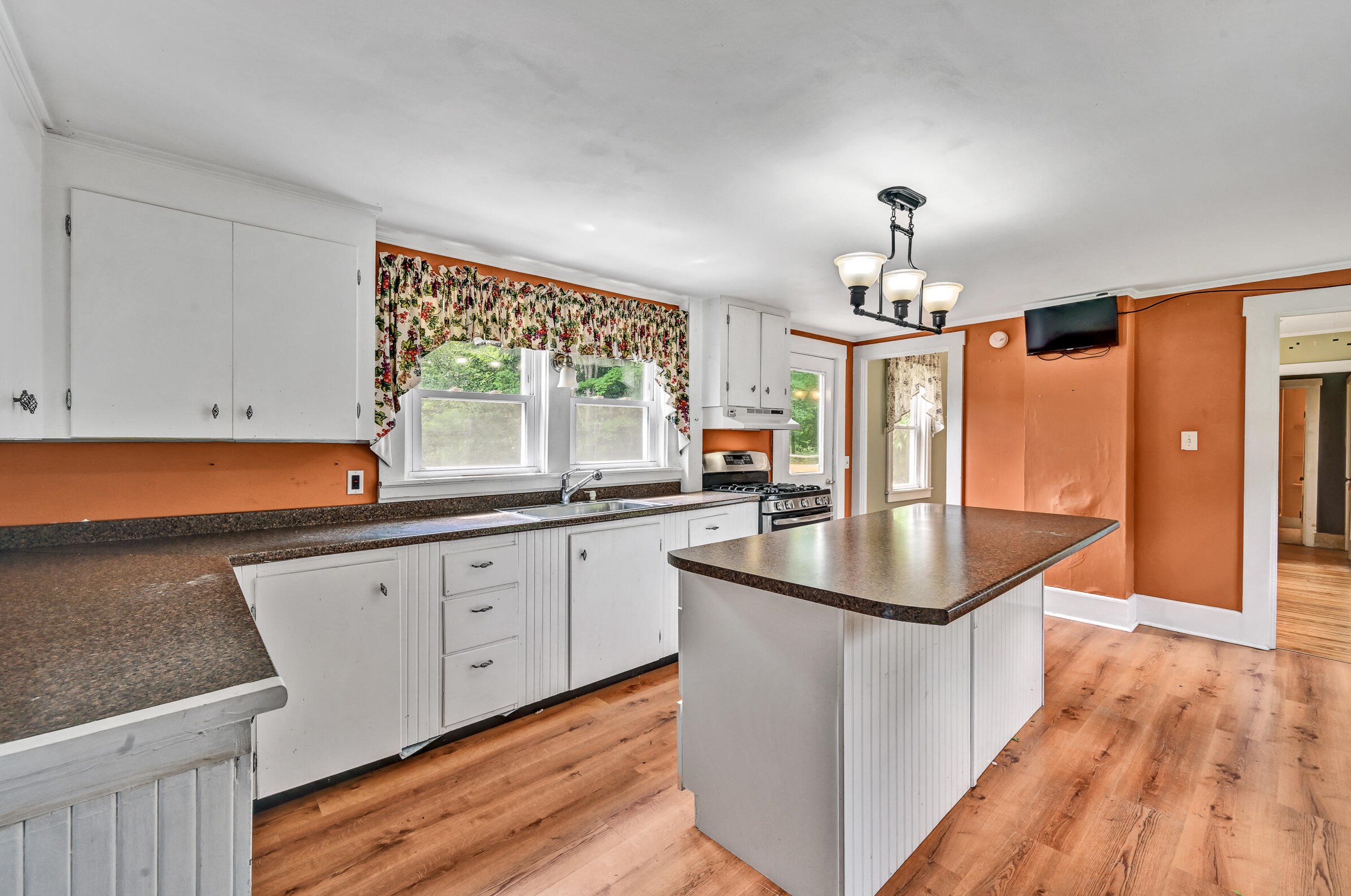 114 Old Lewiston Rd, Pittston, ME 04345