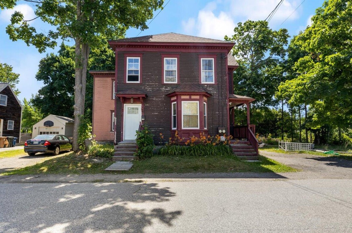 11 Washington Ave, Saco, ME 04072