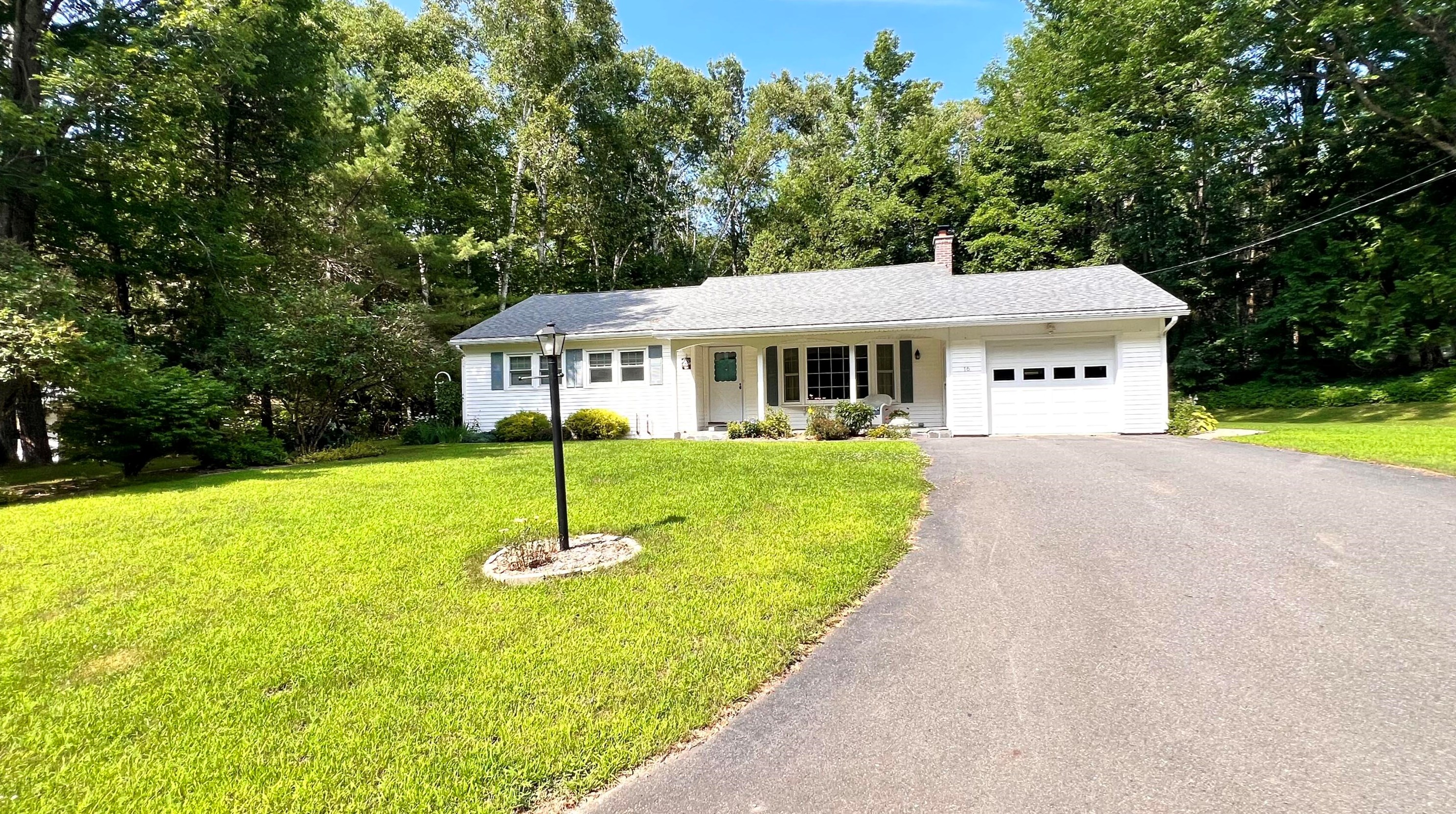 16 Acadia St, Ripley, ME 04930