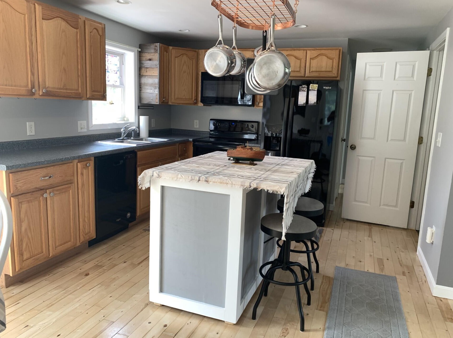 19 Lincoln Cir, Windham, ME 04062