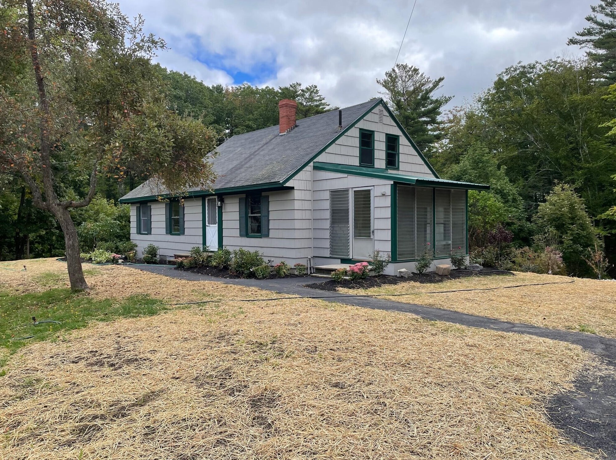 77 Middle Rd, Portland ME  04105-1820 exterior