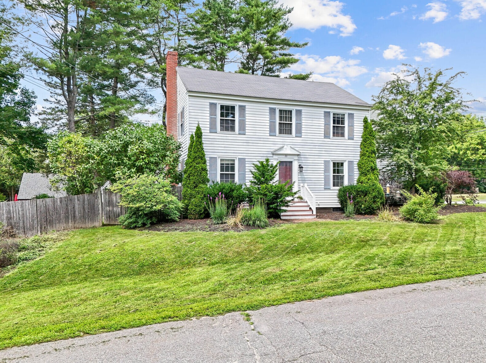 20 Hillcrest St, Waterville, ME 04901