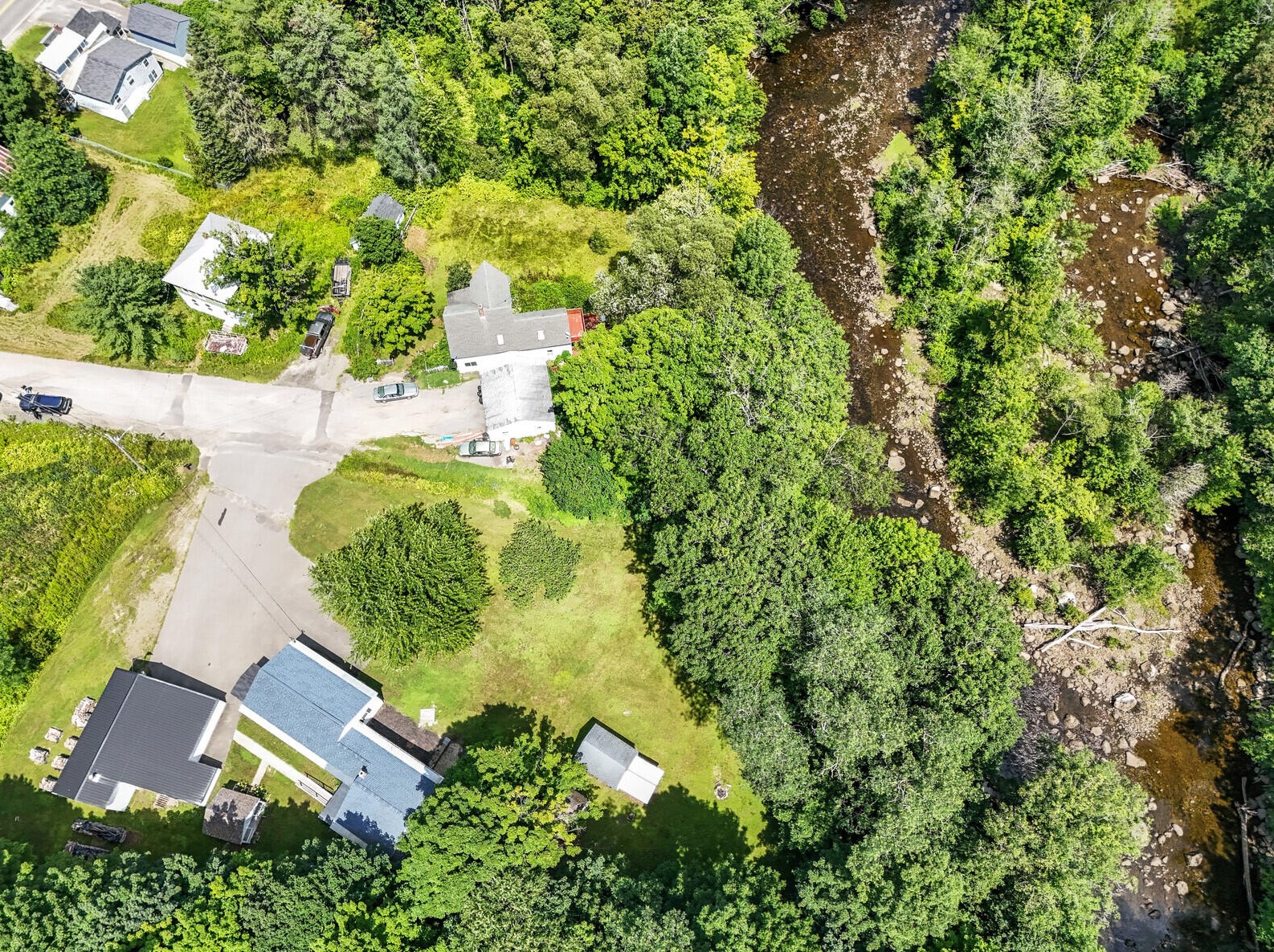 9 Bacon St, Rome, ME 04963