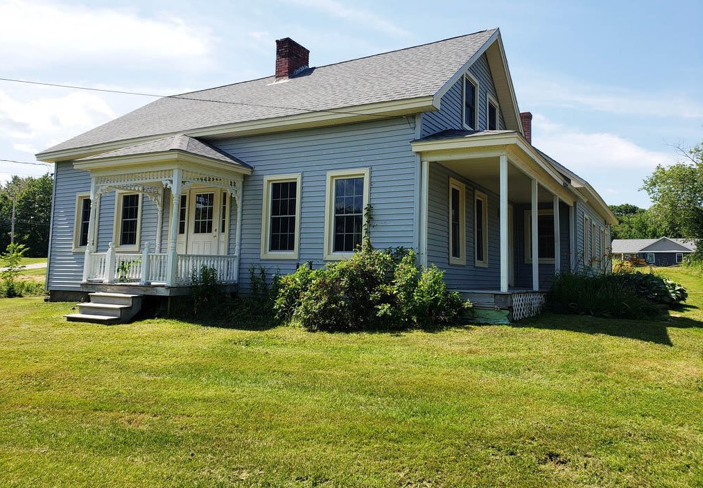 2194 Western Ave, Newburgh, ME 04444