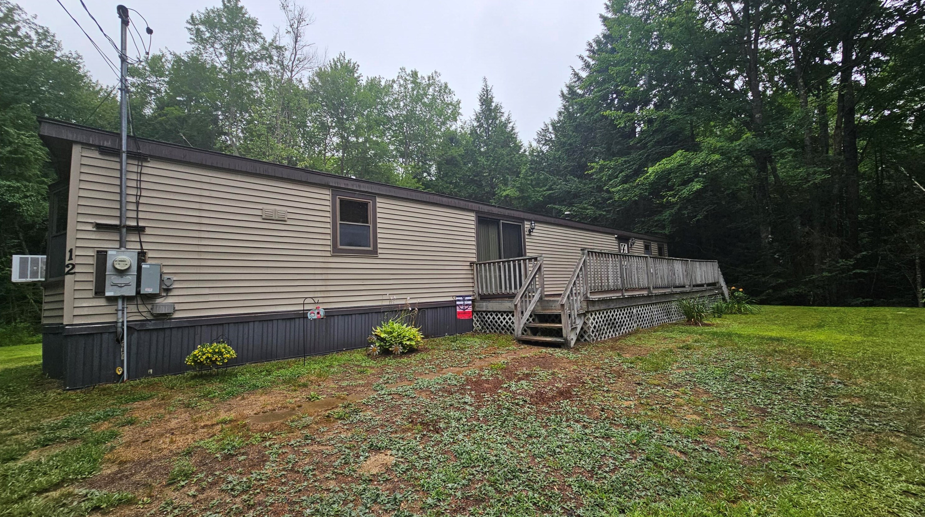 12 Heidi Ln, Lebanon, ME 04027