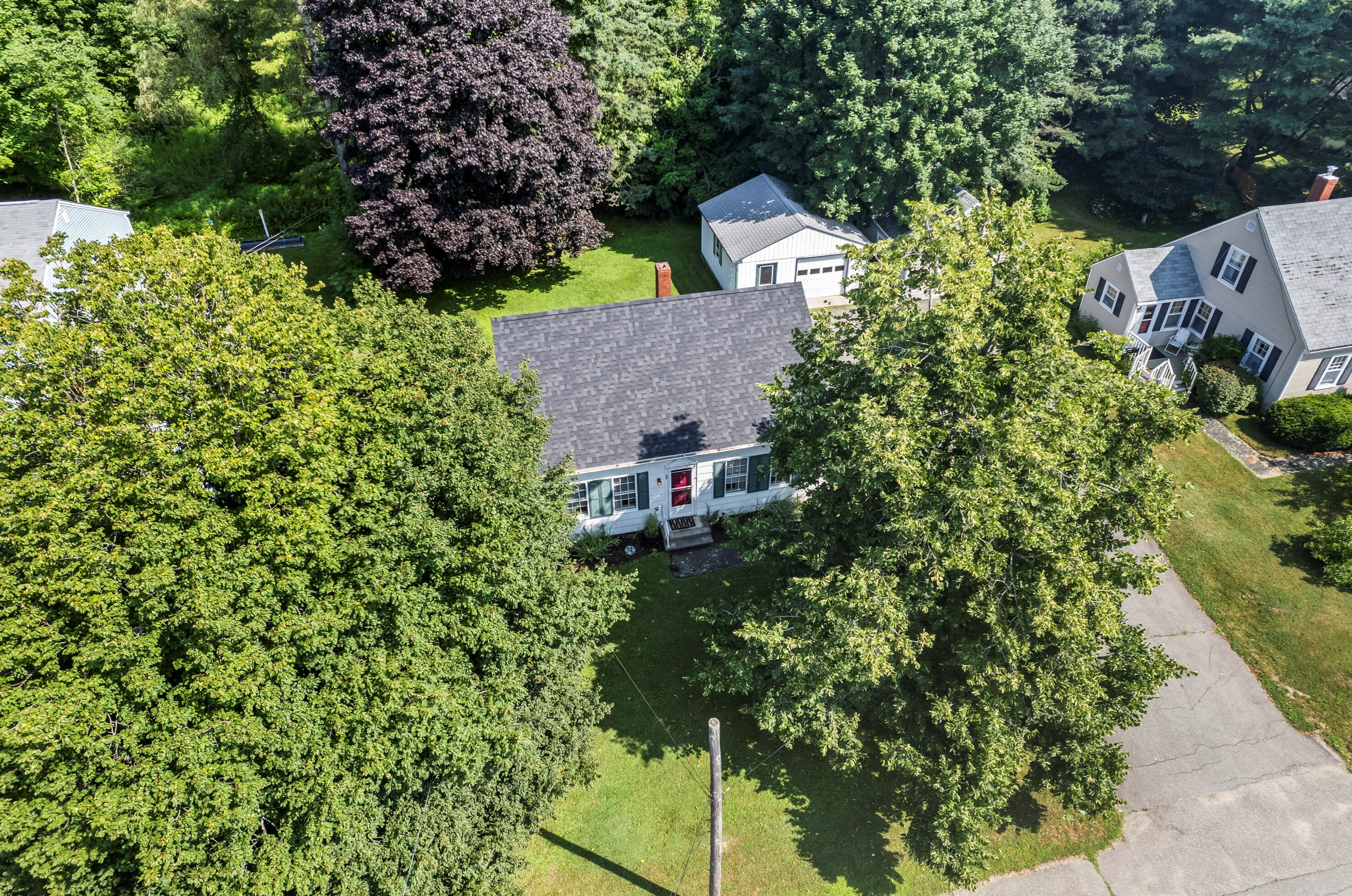 49 Hyler St, Thomaston, ME 04861