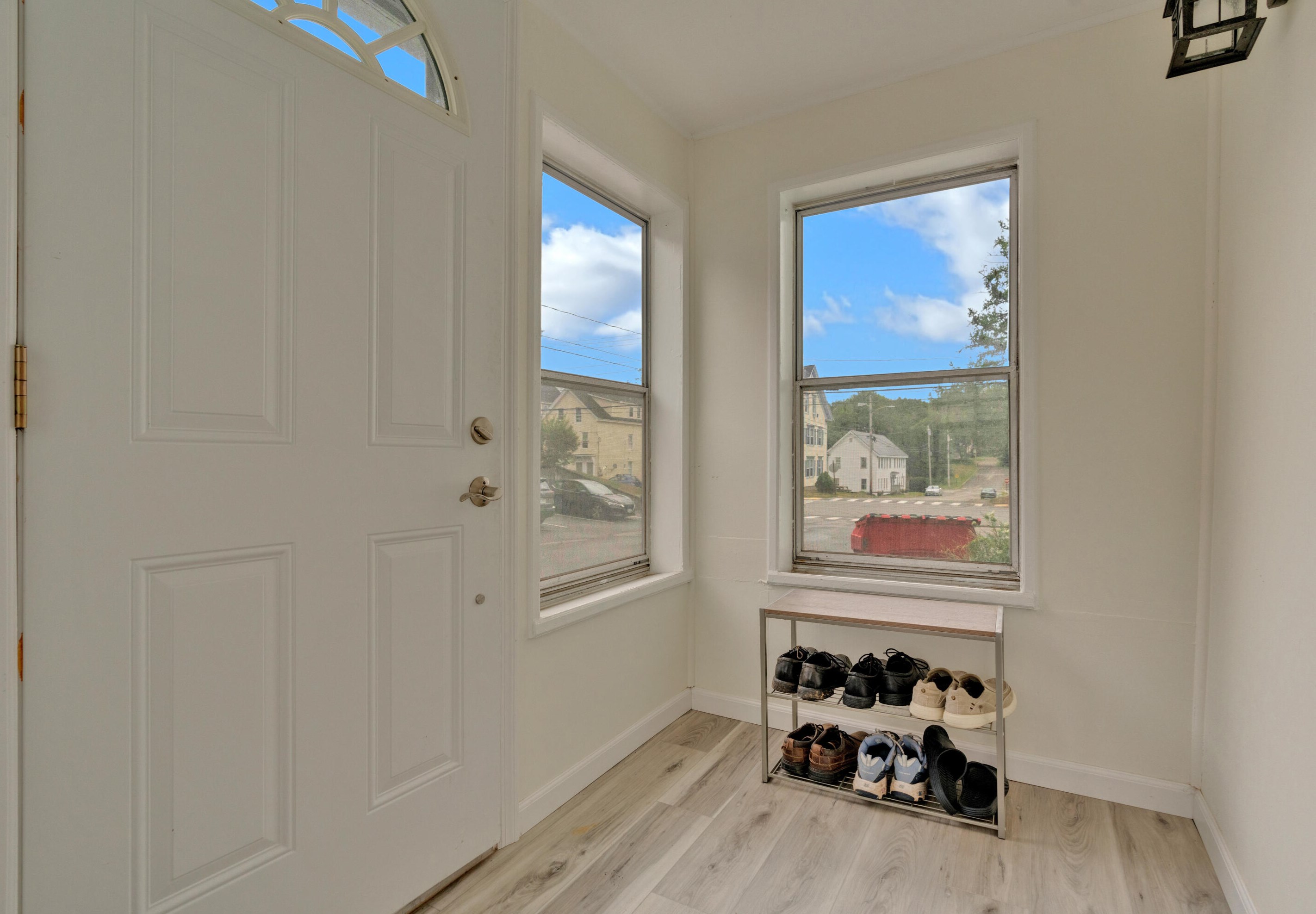 8 Harvey St, Biddeford, ME 04005-2202