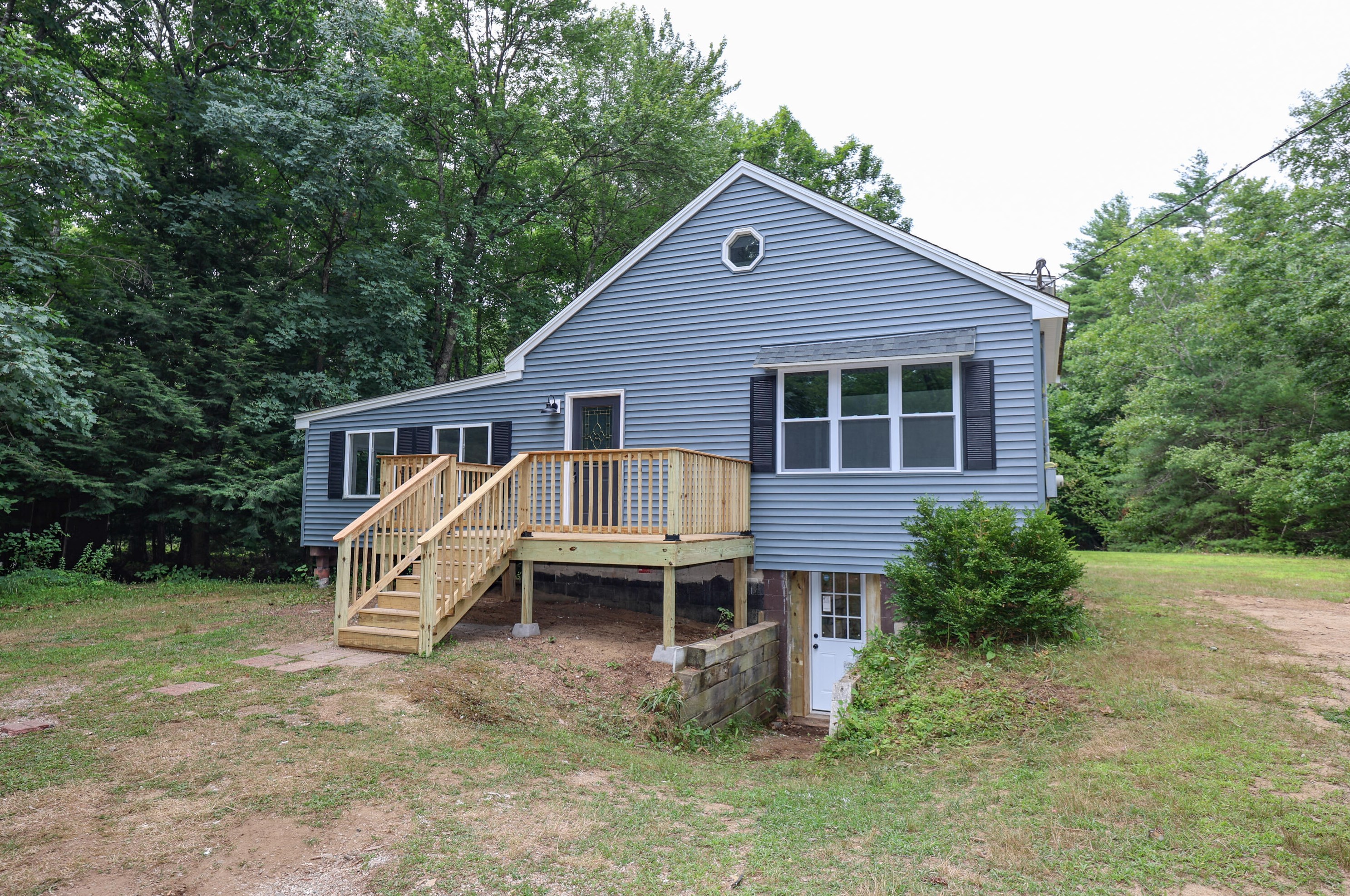 42 Indian Lake Dr, Lebanon, ME 04027