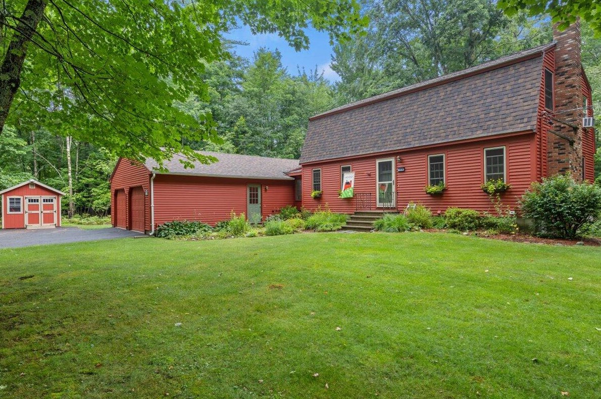 104 Tall Pine Dr, Buxton, ME 04093