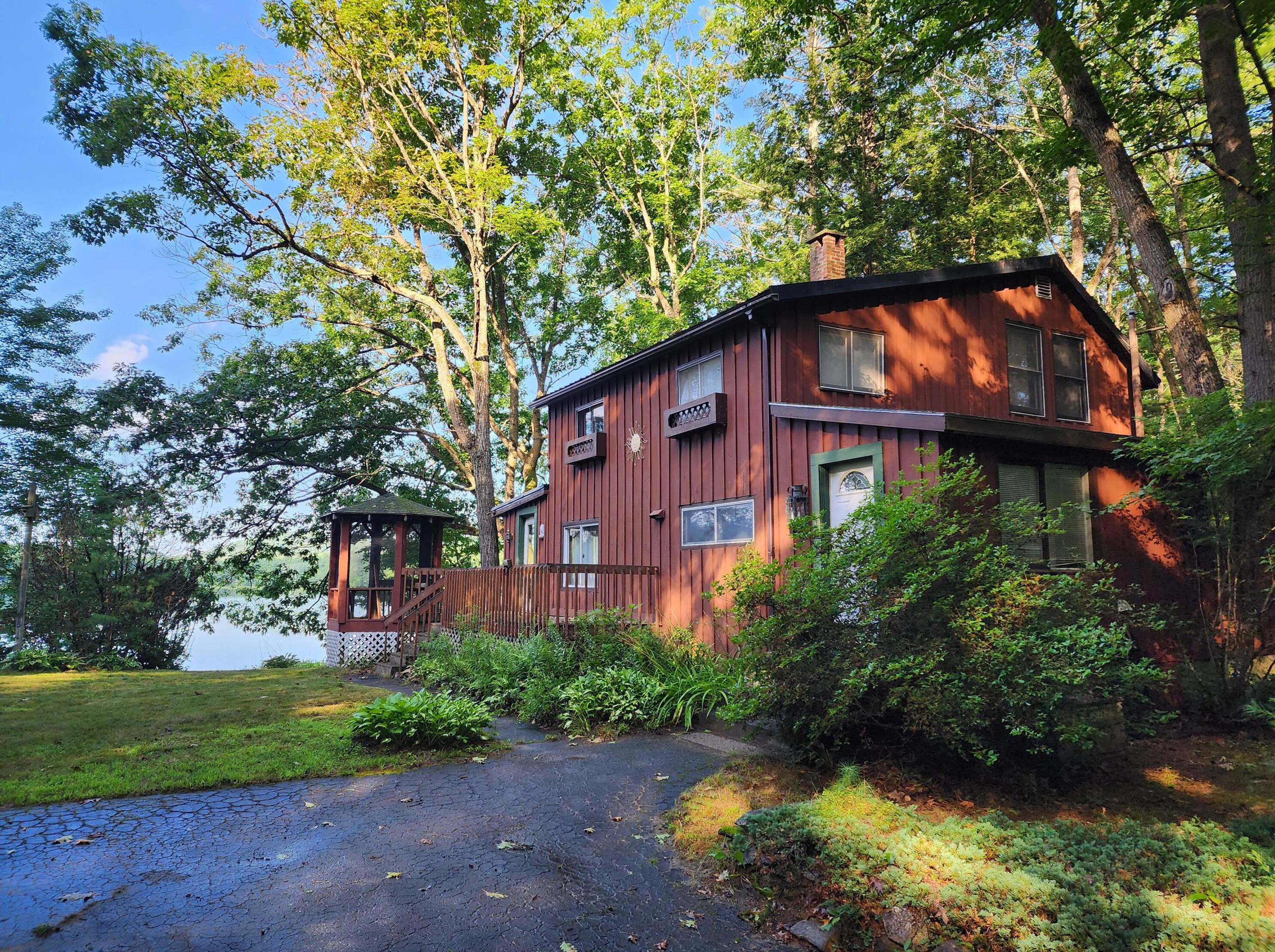 60 N Shore Rd, Turner, ME 04282