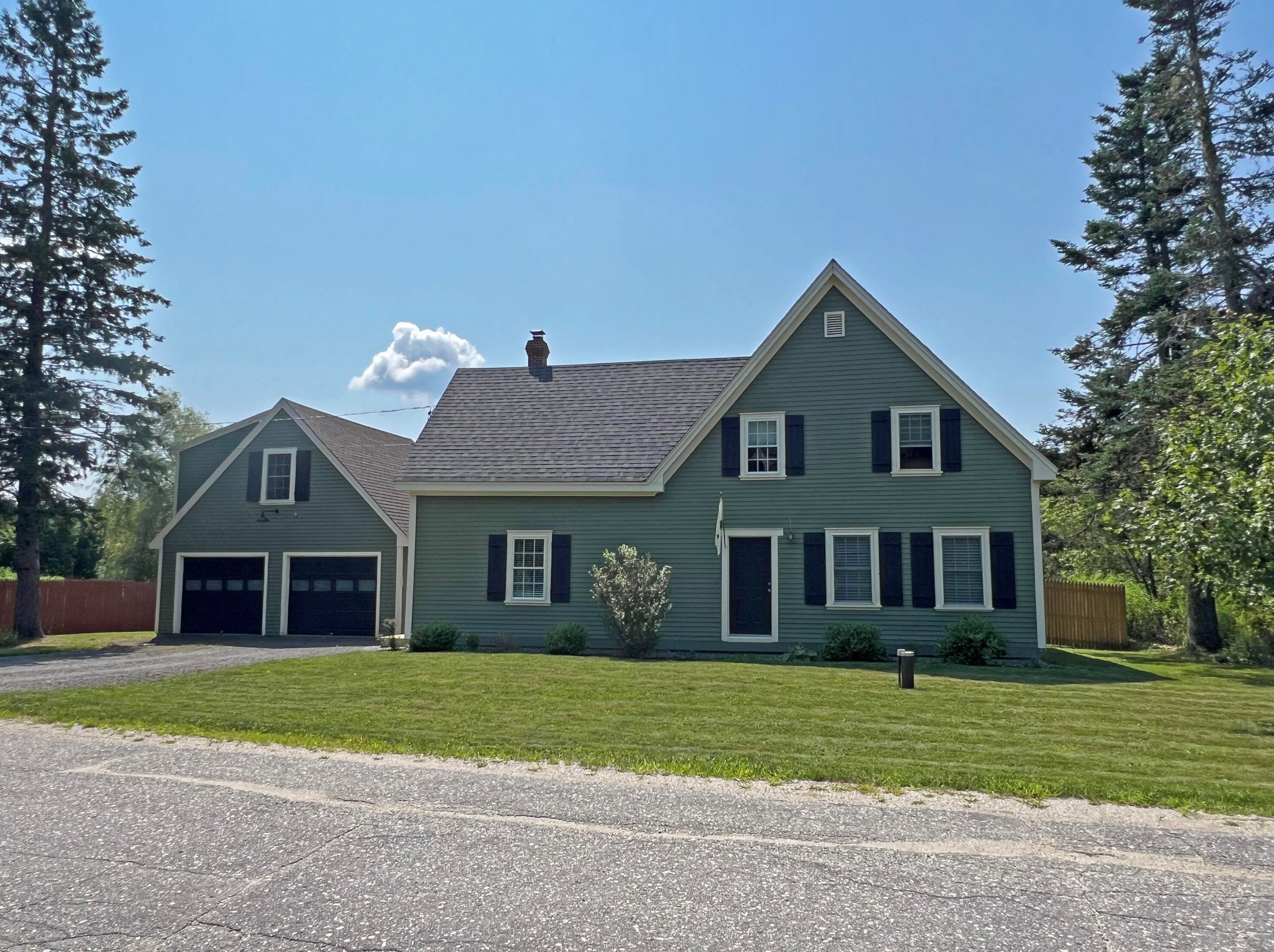 28 Murphy Rd, Surry, ME 04684
