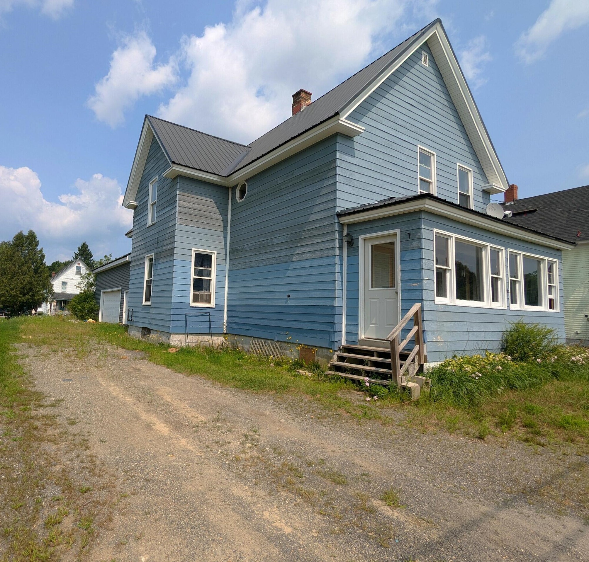 36 1st St, Milo, ME 04463
