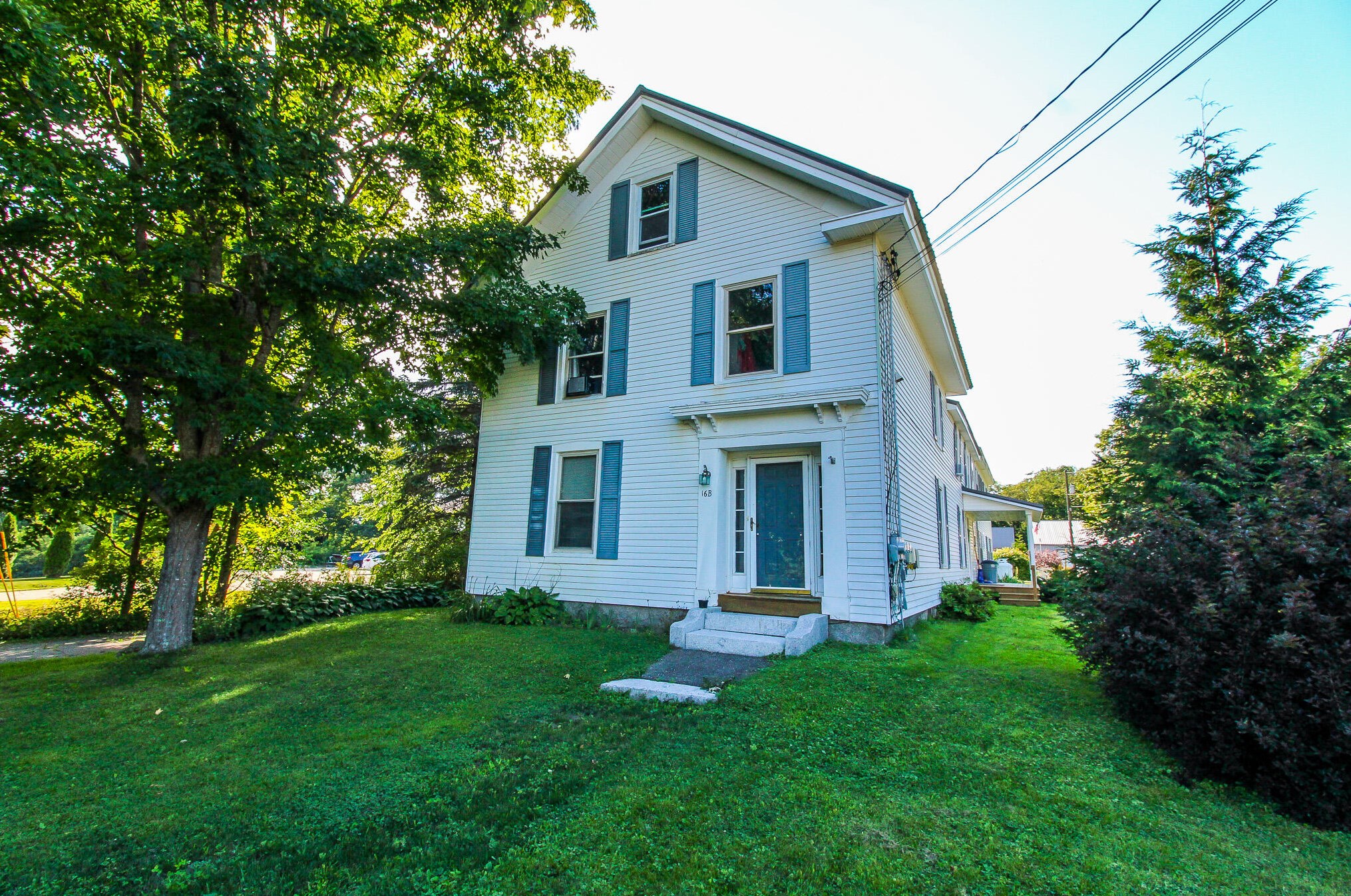 16 Main Rd S, Newburgh, ME 04444
