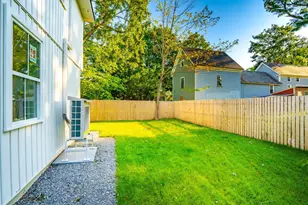 33 Magnolia Ln, Gardiner, ME 04345 - Photo 4