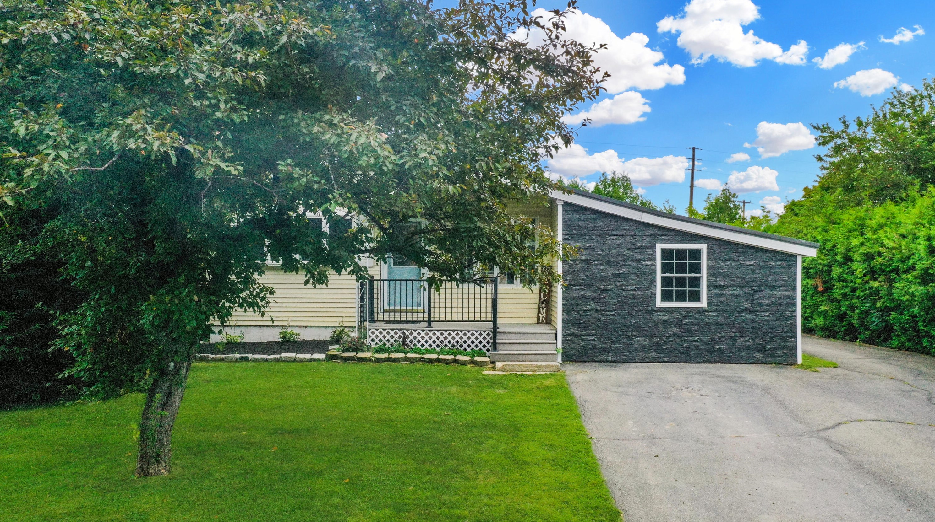 117 Fleetwood St, Presque Isle, ME 04769-3031