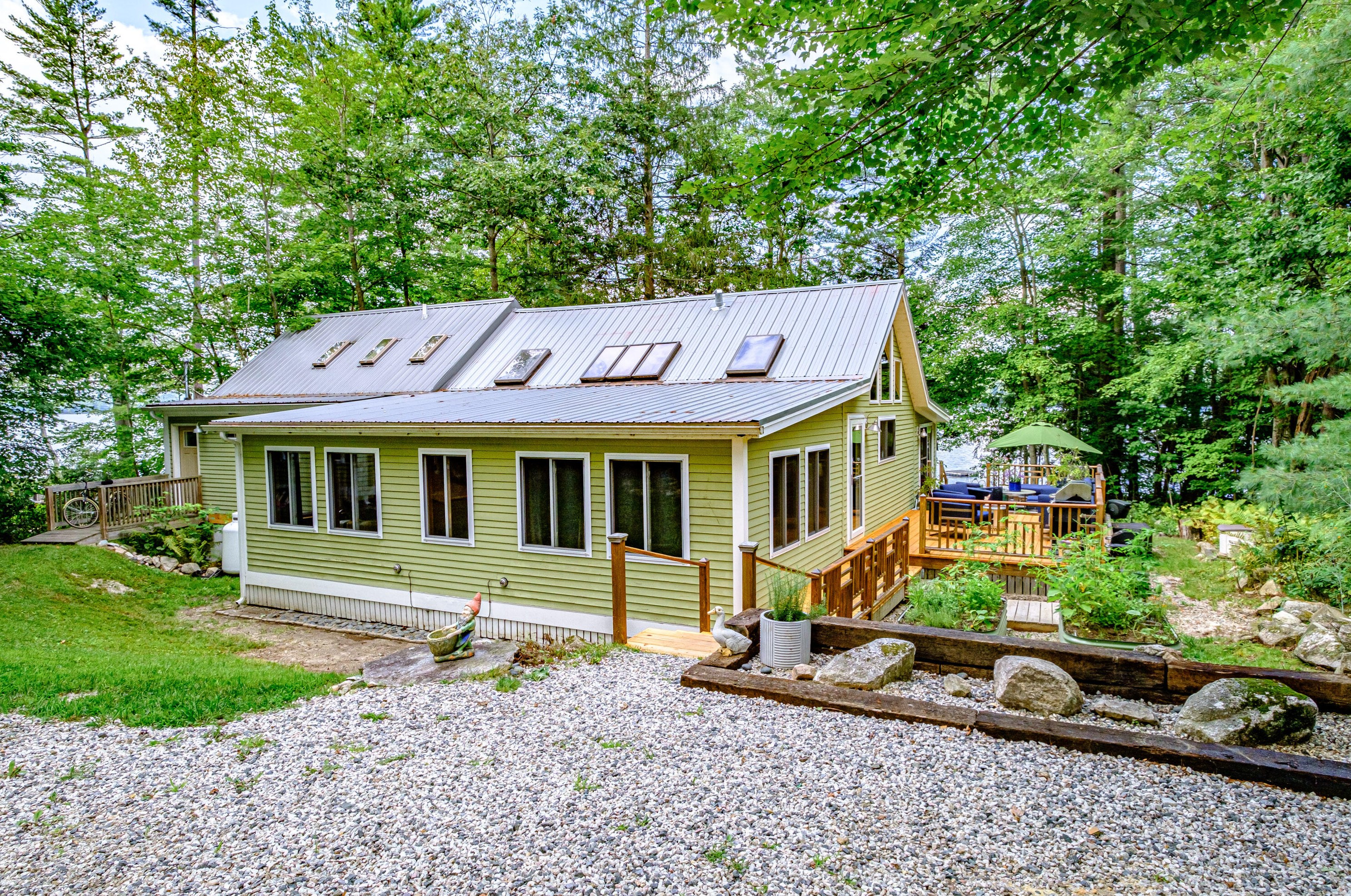 123 High St, Bridgton, ME 04009 exterior