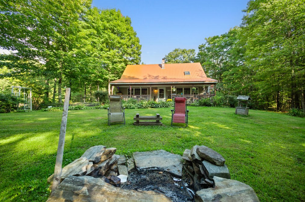 68 Sunfish Rd, Waterville, ME 04901