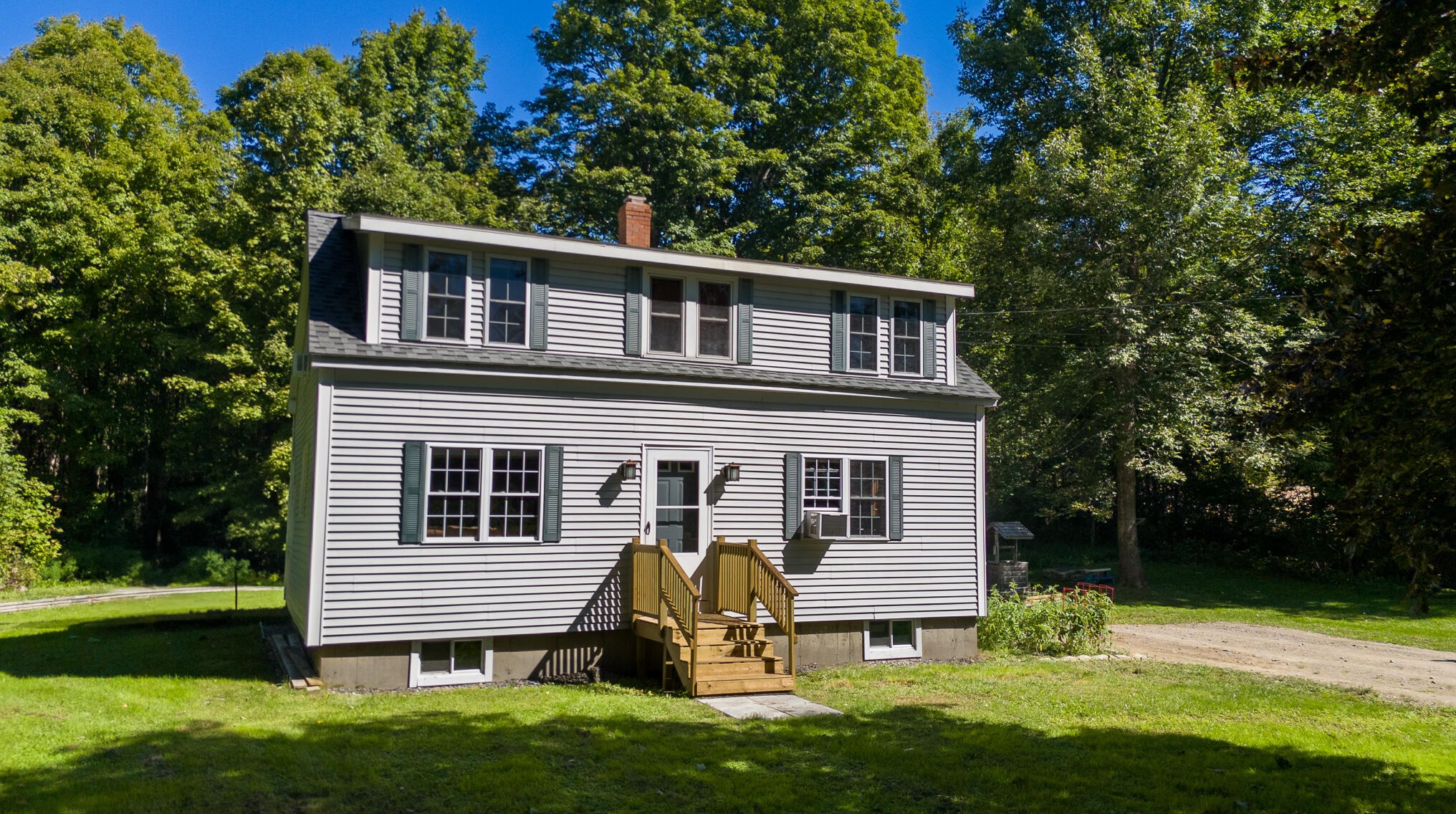 1243 W Main St, Sebec, ME 04426