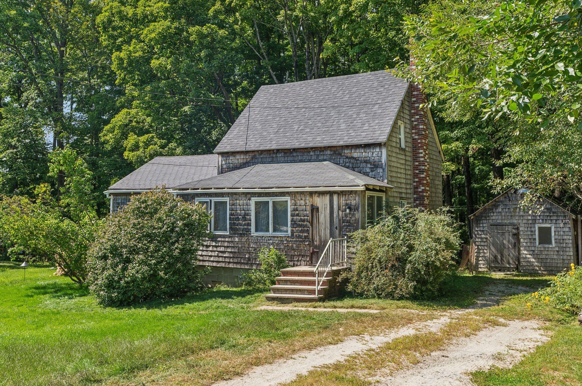 17 Highland Cliff Rd, Windham, ME 04062